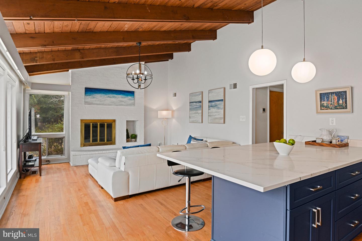 10611 ALLENWOOD LN, GREAT FALLS, Virginia 22066, 6 Bedrooms Bedrooms, ,4 BathroomsBathrooms,Residential,For sale,10611 ALLENWOOD LN,VAFX2291158 MLS # VAFX2291158