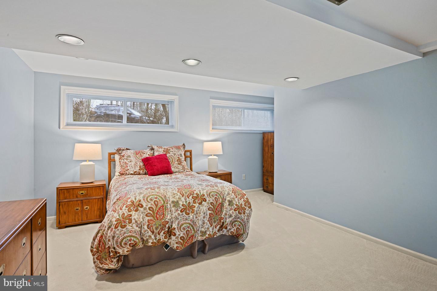 10611 ALLENWOOD LN, GREAT FALLS, Virginia 22066, 6 Bedrooms Bedrooms, ,4 BathroomsBathrooms,Residential,For sale,10611 ALLENWOOD LN,VAFX2291158 MLS # VAFX2291158