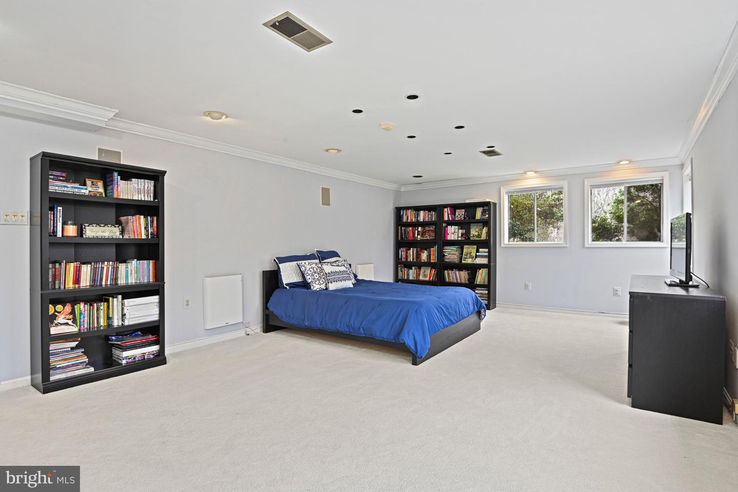 10611 ALLENWOOD LN, GREAT FALLS, Virginia 22066, 6 Bedrooms Bedrooms, ,4 BathroomsBathrooms,Residential,For sale,10611 ALLENWOOD LN,VAFX2291158 MLS # VAFX2291158