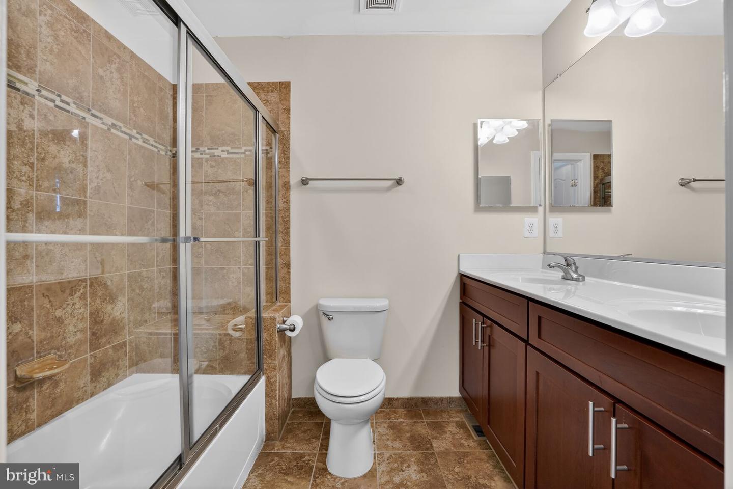 3711 CHIPPENDALE CIR, WOODBRIDGE, Virginia 22193, 3 Bedrooms Bedrooms, ,2 BathroomsBathrooms,Residential,For sale,3711 CHIPPENDALE CIR,VAPW2112554 MLS # VAPW2112554