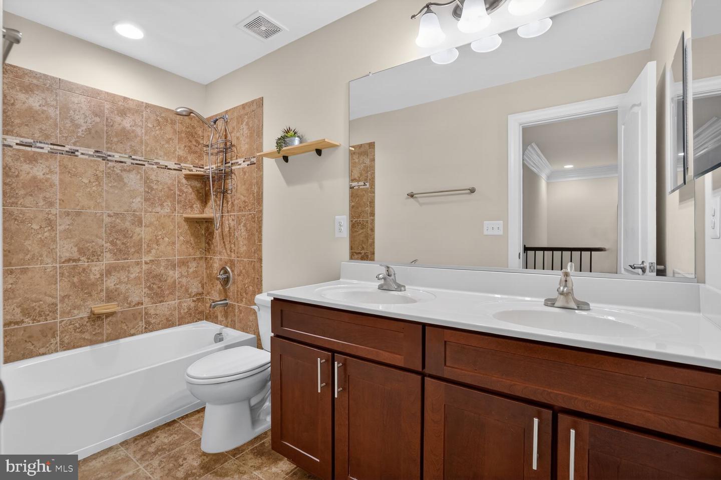 3711 CHIPPENDALE CIR, WOODBRIDGE, Virginia 22193, 3 Bedrooms Bedrooms, ,2 BathroomsBathrooms,Residential,For sale,3711 CHIPPENDALE CIR,VAPW2112554 MLS # VAPW2112554