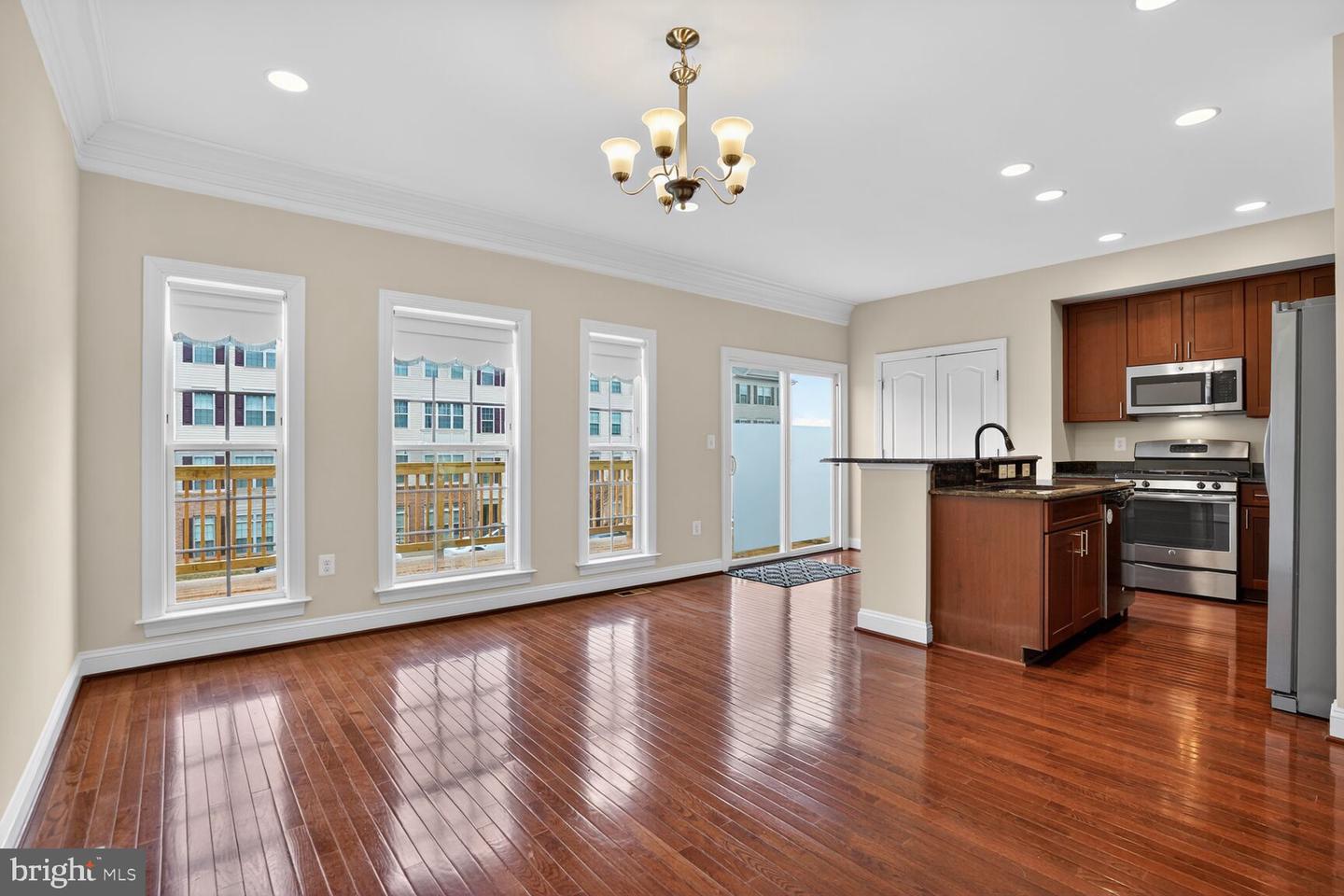 3711 CHIPPENDALE CIR, WOODBRIDGE, Virginia 22193, 3 Bedrooms Bedrooms, ,2 BathroomsBathrooms,Residential,For sale,3711 CHIPPENDALE CIR,VAPW2112554 MLS # VAPW2112554