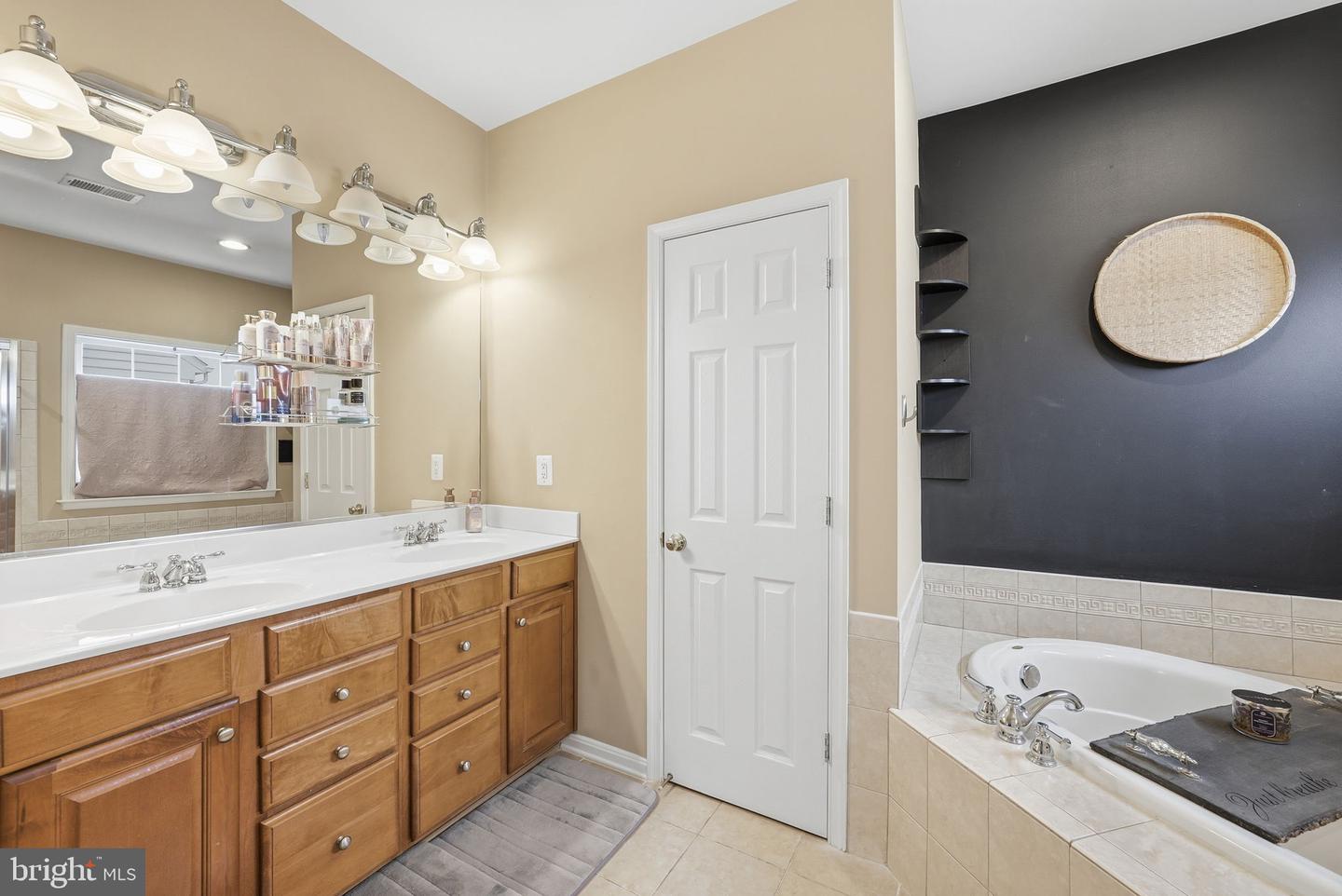 13605 GUMBO CT, GAINESVILLE, Virginia 20155, 4 Bedrooms Bedrooms, ,3 BathroomsBathrooms,Residential,For sale,13605 GUMBO CT,VAPW2112598 MLS # VAPW2112598