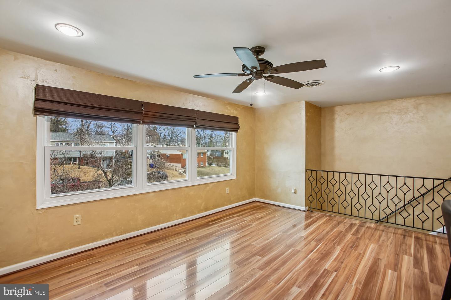 1521 INDIANA AVE, WOODBRIDGE, Virginia 22191, 4 Bedrooms Bedrooms, ,1 BathroomBathrooms,Residential,For sale,1521 INDIANA AVE,VAPW2112640 MLS # VAPW2112640