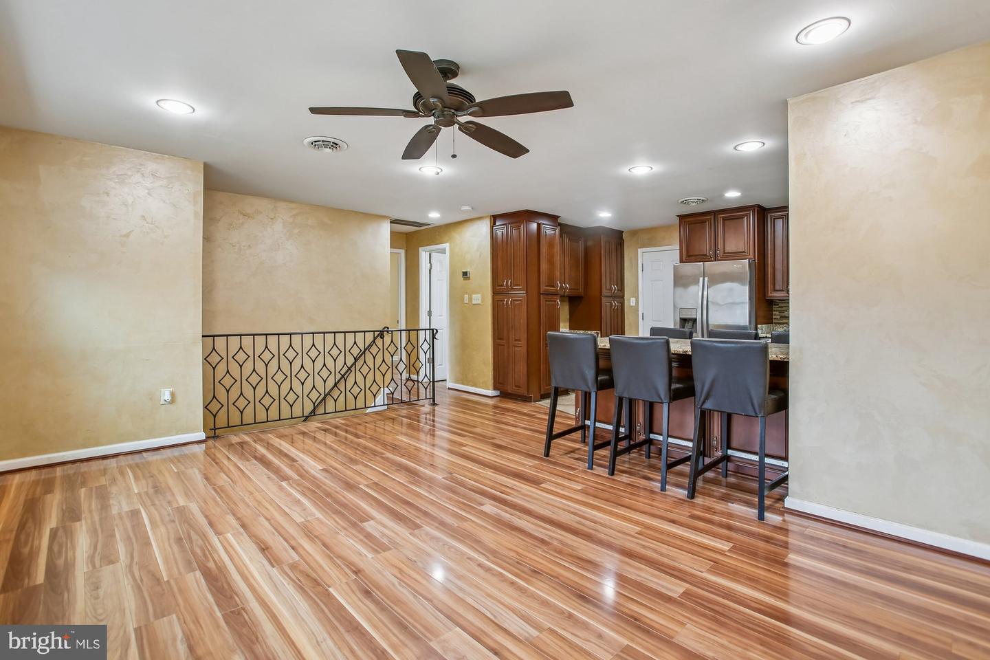 1521 INDIANA AVE, WOODBRIDGE, Virginia 22191, 4 Bedrooms Bedrooms, ,1 BathroomBathrooms,Residential,For sale,1521 INDIANA AVE,VAPW2112640 MLS # VAPW2112640