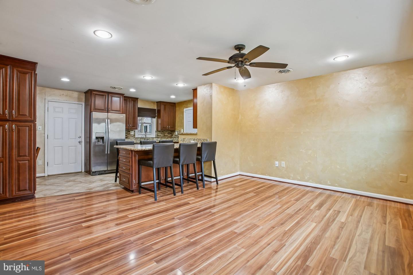 1521 INDIANA AVE, WOODBRIDGE, Virginia 22191, 4 Bedrooms Bedrooms, ,1 BathroomBathrooms,Residential,For sale,1521 INDIANA AVE,VAPW2112640 MLS # VAPW2112640