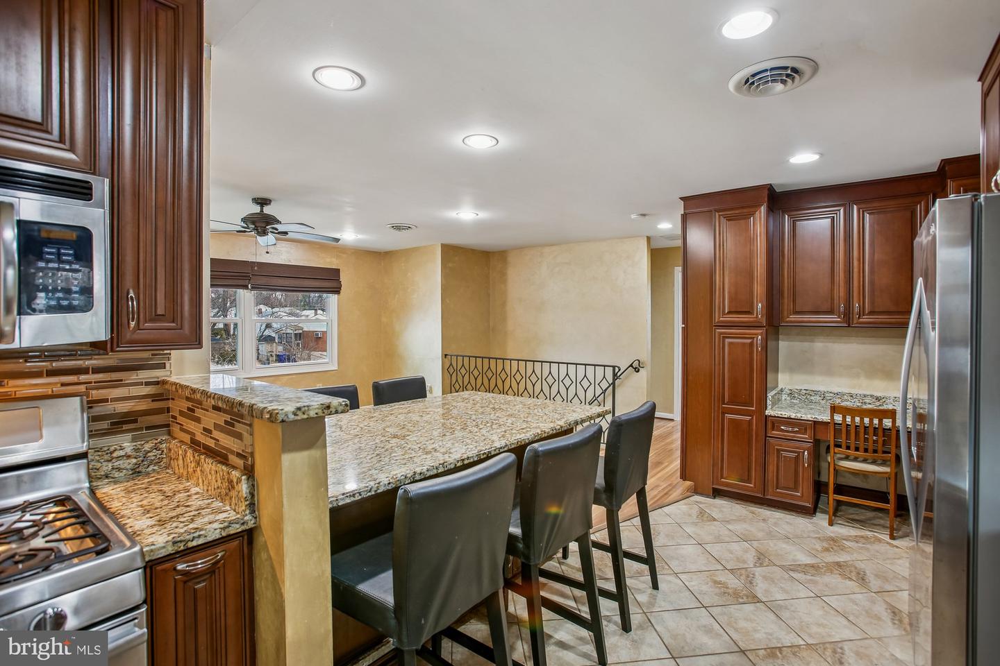 1521 INDIANA AVE, WOODBRIDGE, Virginia 22191, 4 Bedrooms Bedrooms, ,1 BathroomBathrooms,Residential,For sale,1521 INDIANA AVE,VAPW2112640 MLS # VAPW2112640