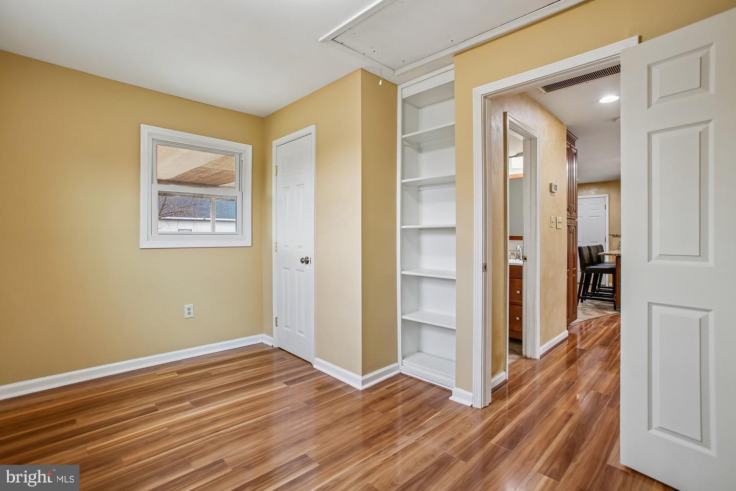 1521 INDIANA AVE, WOODBRIDGE, Virginia 22191, 4 Bedrooms Bedrooms, ,1 BathroomBathrooms,Residential,For sale,1521 INDIANA AVE,VAPW2112640 MLS # VAPW2112640