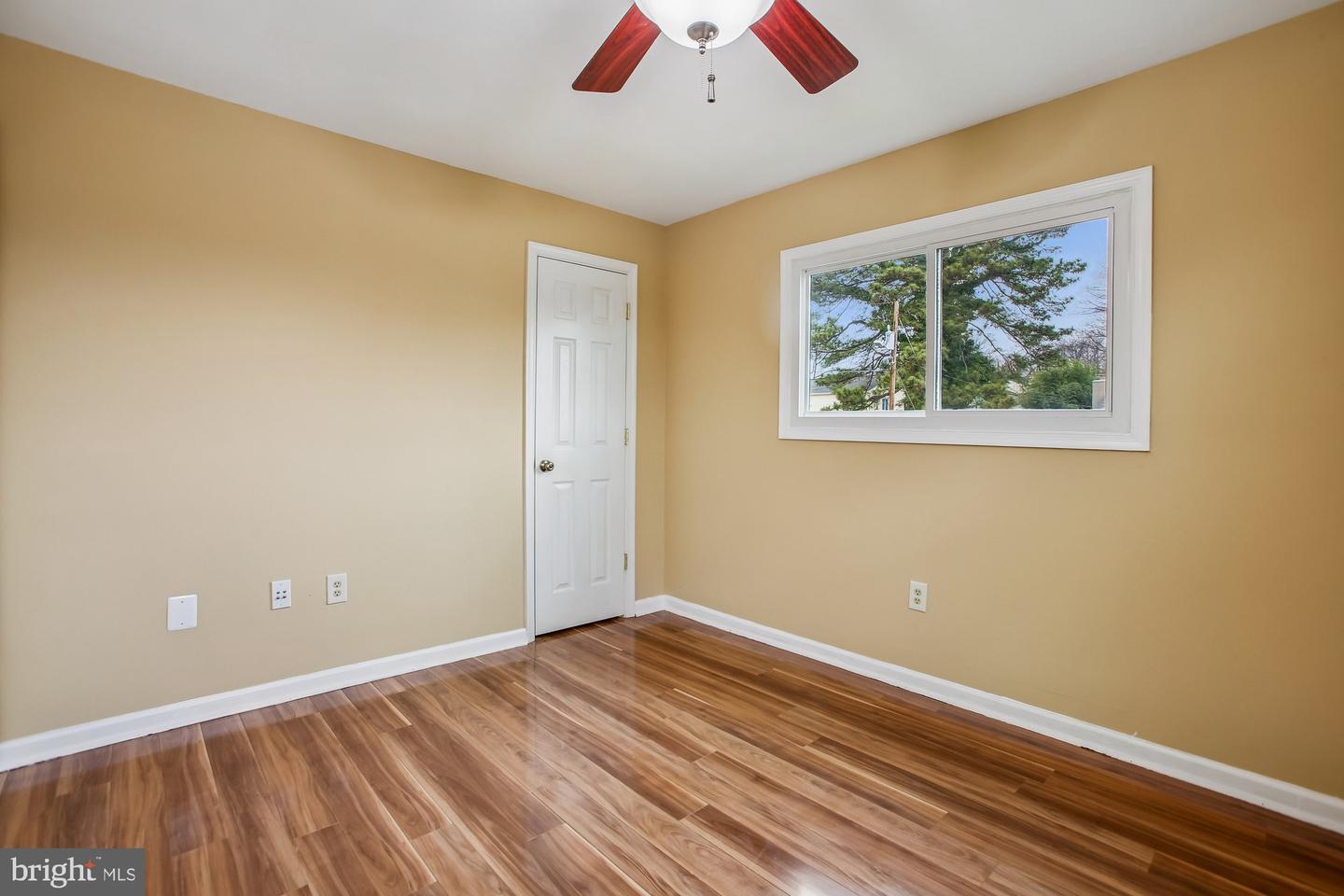 1521 INDIANA AVE, WOODBRIDGE, Virginia 22191, 4 Bedrooms Bedrooms, ,1 BathroomBathrooms,Residential,For sale,1521 INDIANA AVE,VAPW2112640 MLS # VAPW2112640