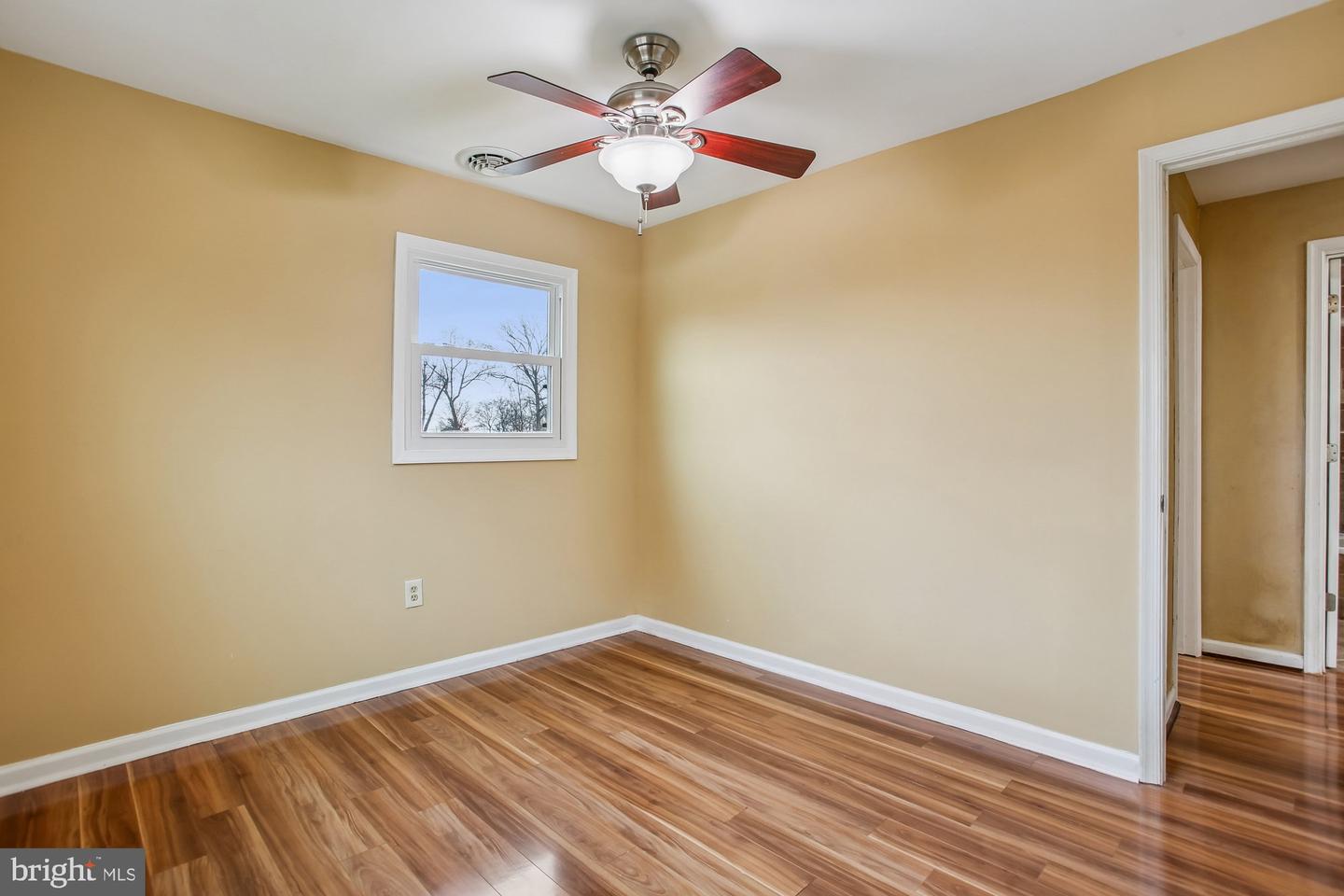 1521 INDIANA AVE, WOODBRIDGE, Virginia 22191, 4 Bedrooms Bedrooms, ,1 BathroomBathrooms,Residential,For sale,1521 INDIANA AVE,VAPW2112640 MLS # VAPW2112640