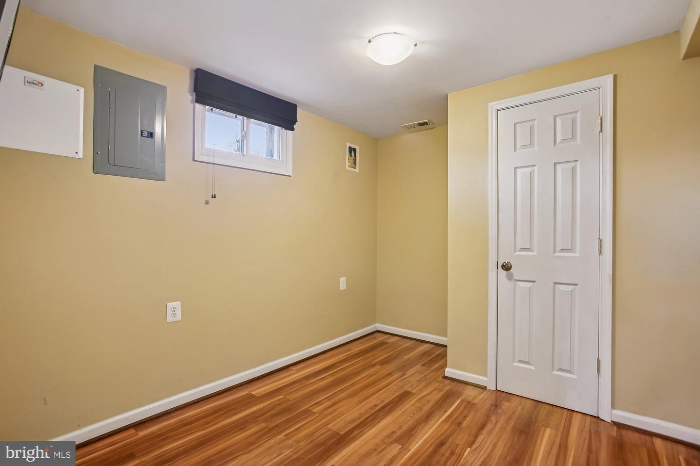 1521 INDIANA AVE, WOODBRIDGE, Virginia 22191, 4 Bedrooms Bedrooms, ,1 BathroomBathrooms,Residential,For sale,1521 INDIANA AVE,VAPW2112640 MLS # VAPW2112640