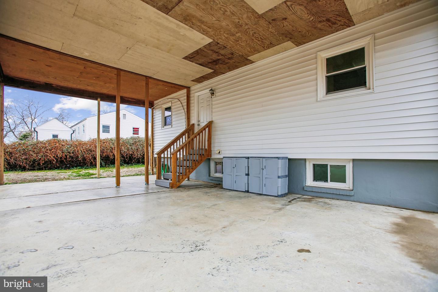 1521 INDIANA AVE, WOODBRIDGE, Virginia 22191, 4 Bedrooms Bedrooms, ,1 BathroomBathrooms,Residential,For sale,1521 INDIANA AVE,VAPW2112640 MLS # VAPW2112640