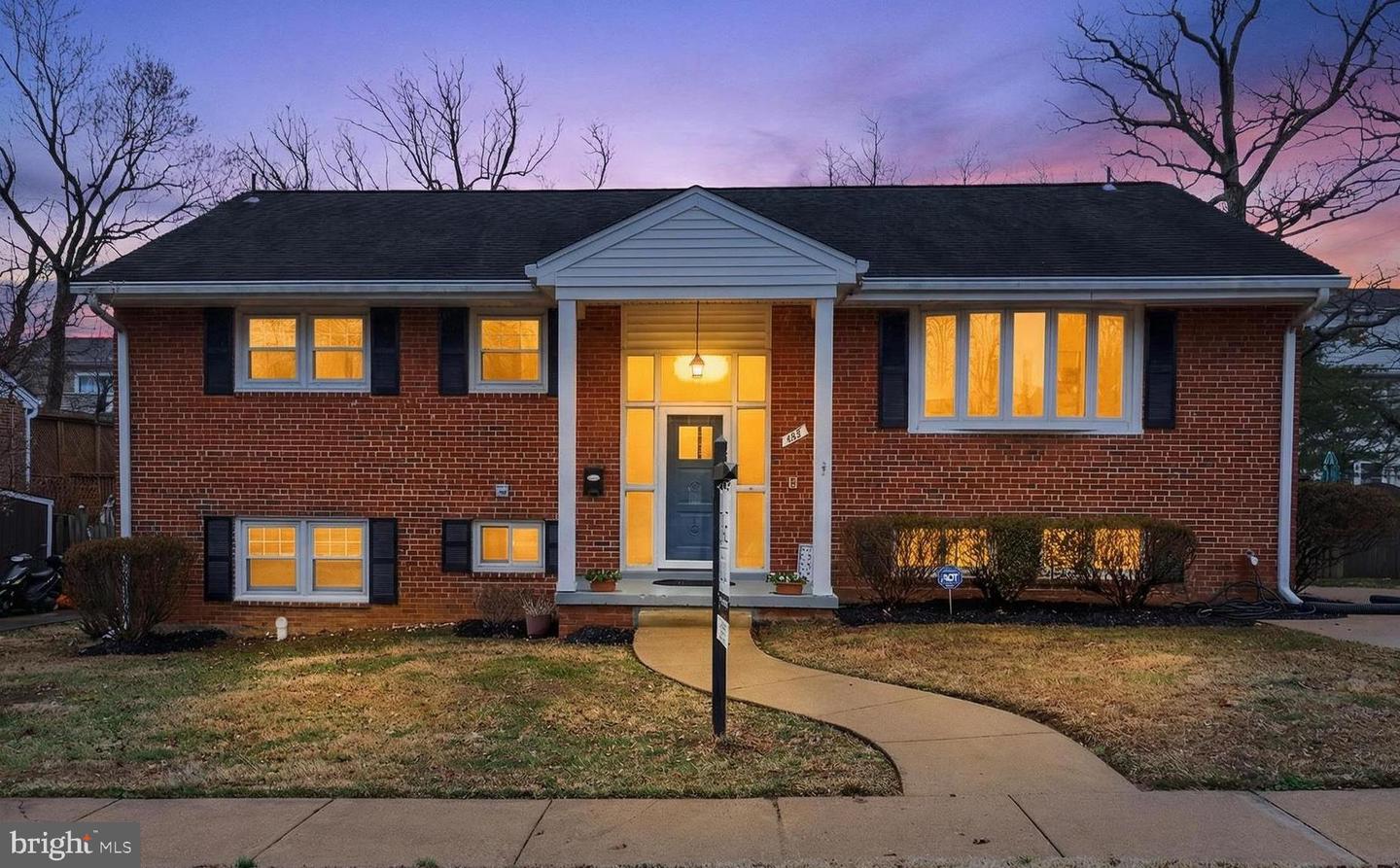 400 N MADISON ST, ARLINGTON, Virginia 22203, 4 Bedrooms Bedrooms, ,3 BathroomsBathrooms,Residential,For sale,400 N MADISON ST,VAAR2069010 MLS # VAAR2069010