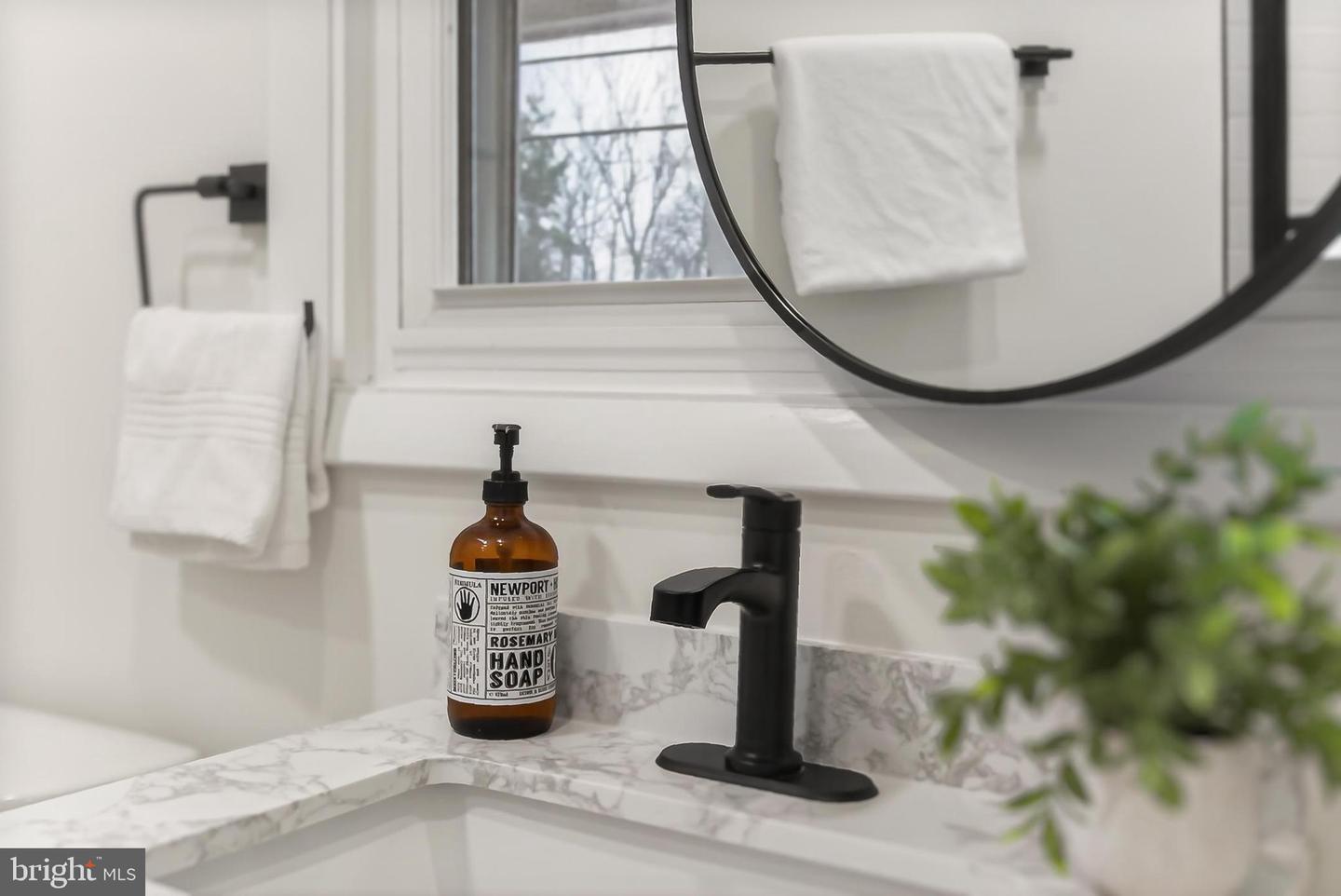 400 N MADISON ST, ARLINGTON, Virginia 22203, 4 Bedrooms Bedrooms, ,3 BathroomsBathrooms,Residential,For sale,400 N MADISON ST,VAAR2069010 MLS # VAAR2069010