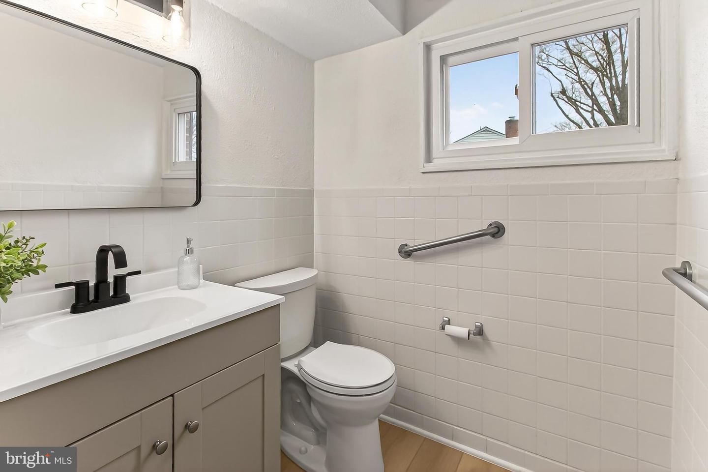 400 N MADISON ST, ARLINGTON, Virginia 22203, 4 Bedrooms Bedrooms, ,3 BathroomsBathrooms,Residential,For sale,400 N MADISON ST,VAAR2069010 MLS # VAAR2069010