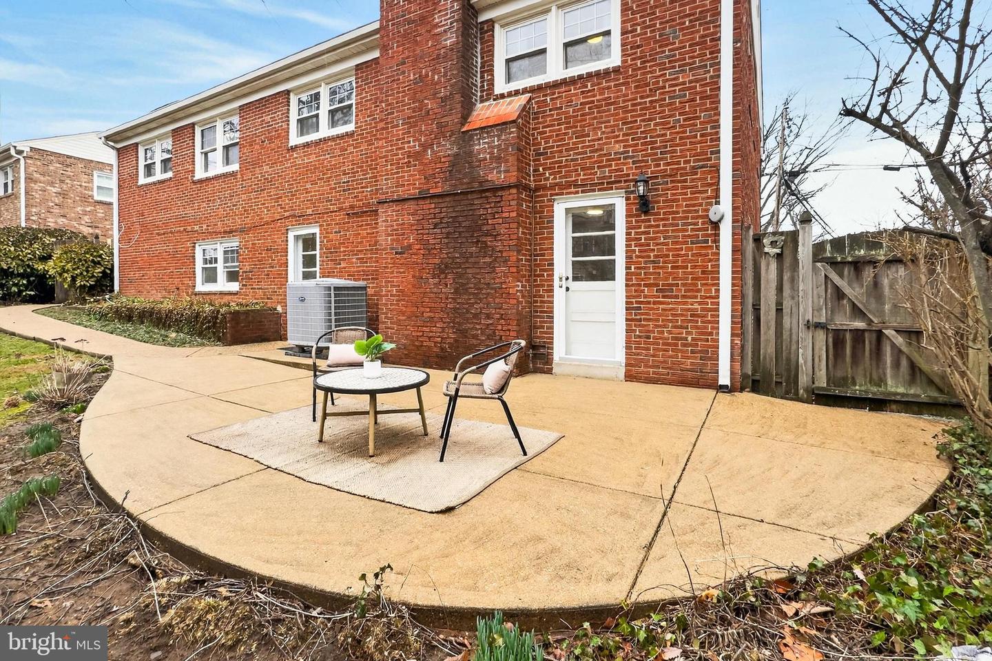 400 N MADISON ST, ARLINGTON, Virginia 22203, 4 Bedrooms Bedrooms, ,3 BathroomsBathrooms,Residential,For sale,400 N MADISON ST,VAAR2069010 MLS # VAAR2069010