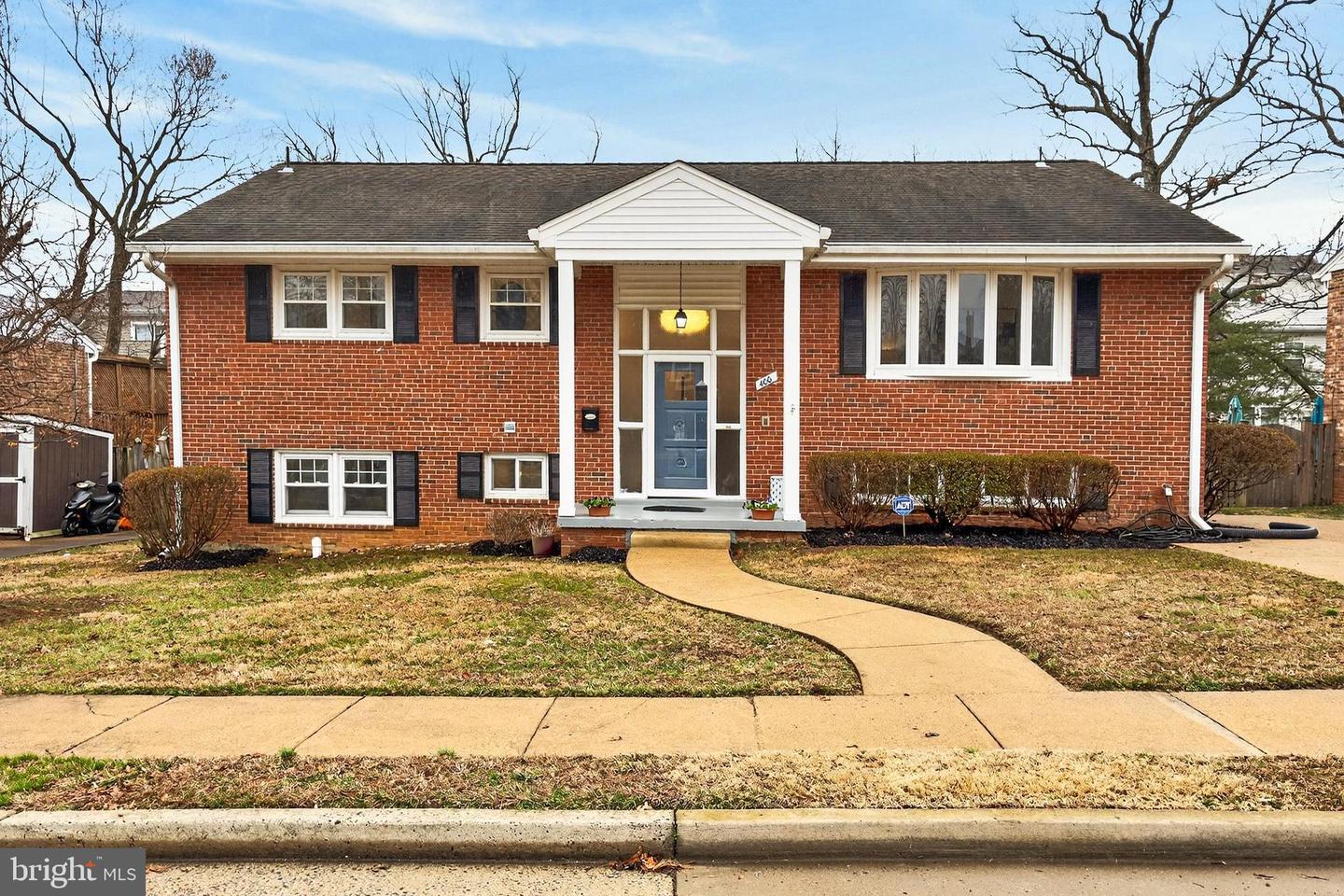 400 N MADISON ST, ARLINGTON, Virginia 22203, 4 Bedrooms Bedrooms, ,3 BathroomsBathrooms,Residential,For sale,400 N MADISON ST,VAAR2069010 MLS # VAAR2069010