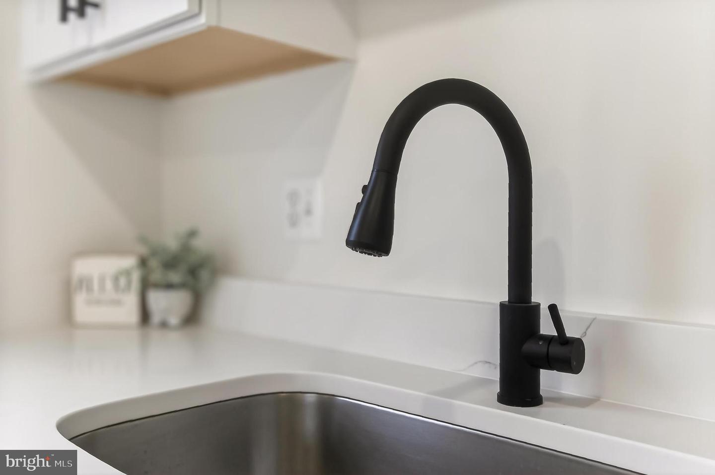 400 N MADISON ST, ARLINGTON, Virginia 22203, 4 Bedrooms Bedrooms, ,3 BathroomsBathrooms,Residential,For sale,400 N MADISON ST,VAAR2069010 MLS # VAAR2069010