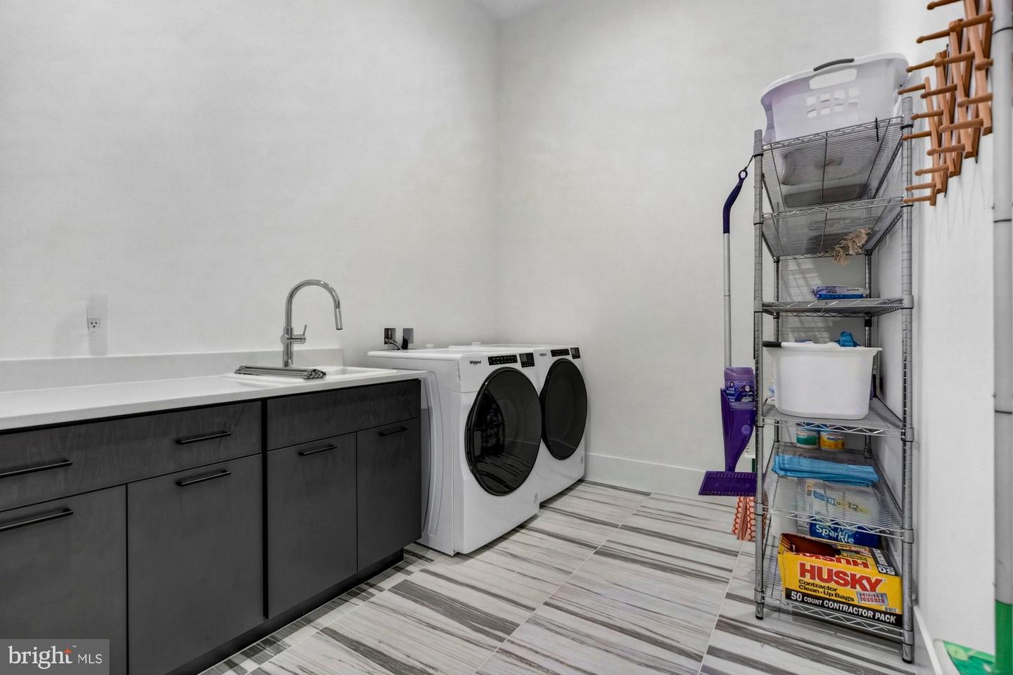 1221 RILEY PRESERVE CT, GREAT FALLS, Virginia 22066, 5 Bedrooms Bedrooms, ,5 BathroomsBathrooms,Residential,For sale,1221 RILEY PRESERVE CT,VAFX2291556 MLS # VAFX2291556