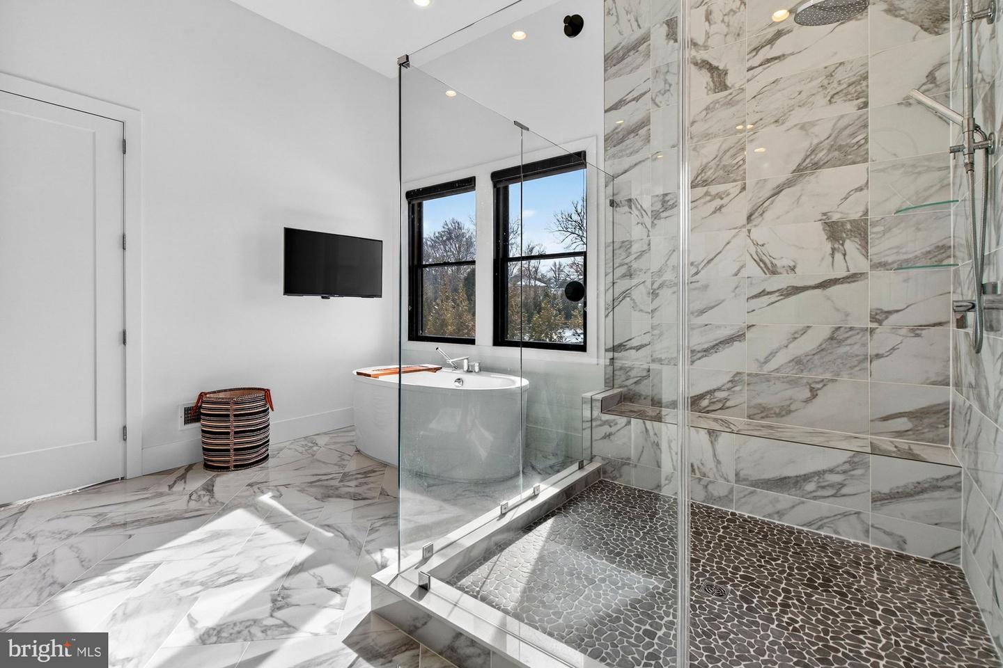 1221 RILEY PRESERVE CT, GREAT FALLS, Virginia 22066, 5 Bedrooms Bedrooms, ,5 BathroomsBathrooms,Residential,For sale,1221 RILEY PRESERVE CT,VAFX2291556 MLS # VAFX2291556