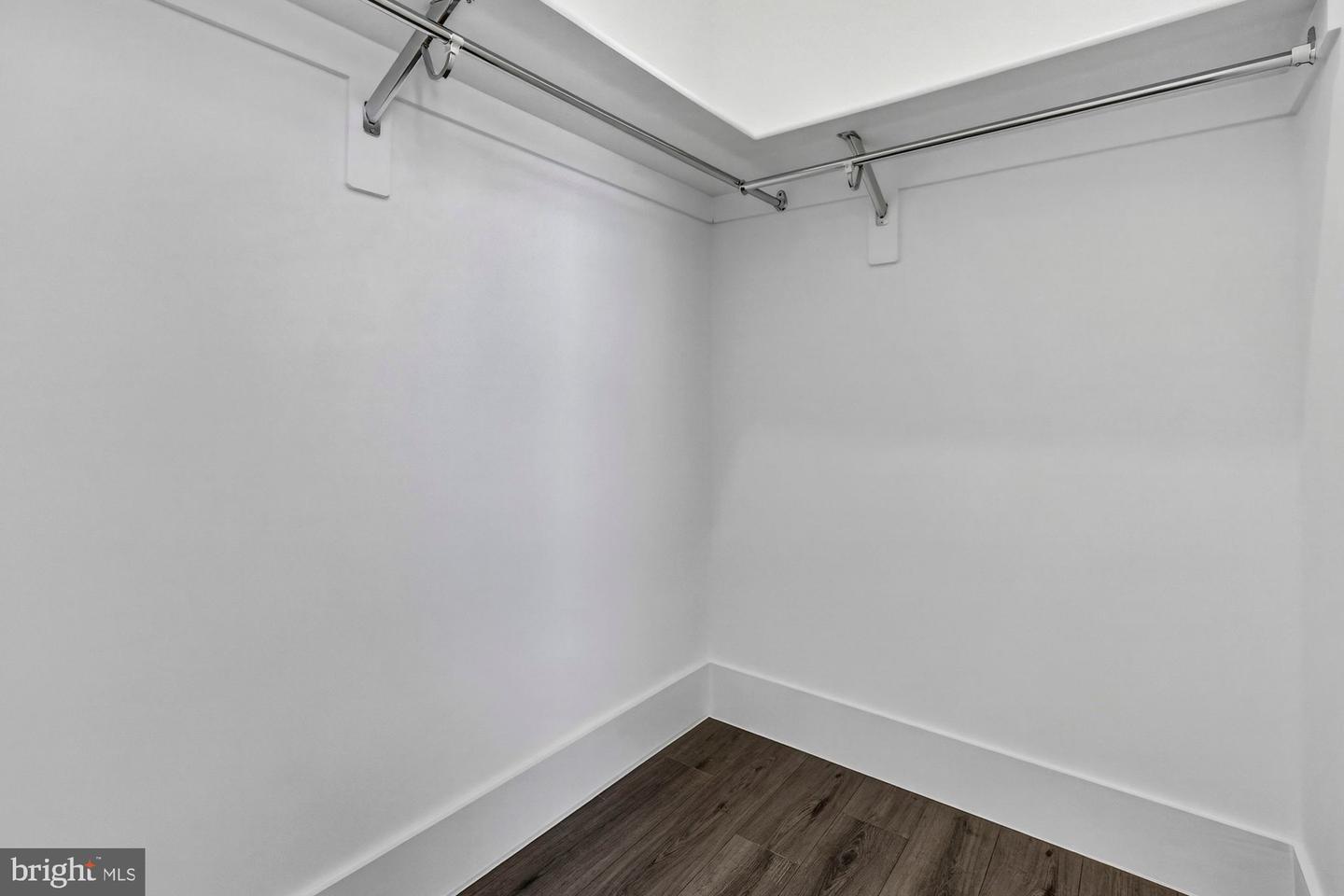 1221 RILEY PRESERVE CT, GREAT FALLS, Virginia 22066, 5 Bedrooms Bedrooms, ,5 BathroomsBathrooms,Residential,For sale,1221 RILEY PRESERVE CT,VAFX2291556 MLS # VAFX2291556