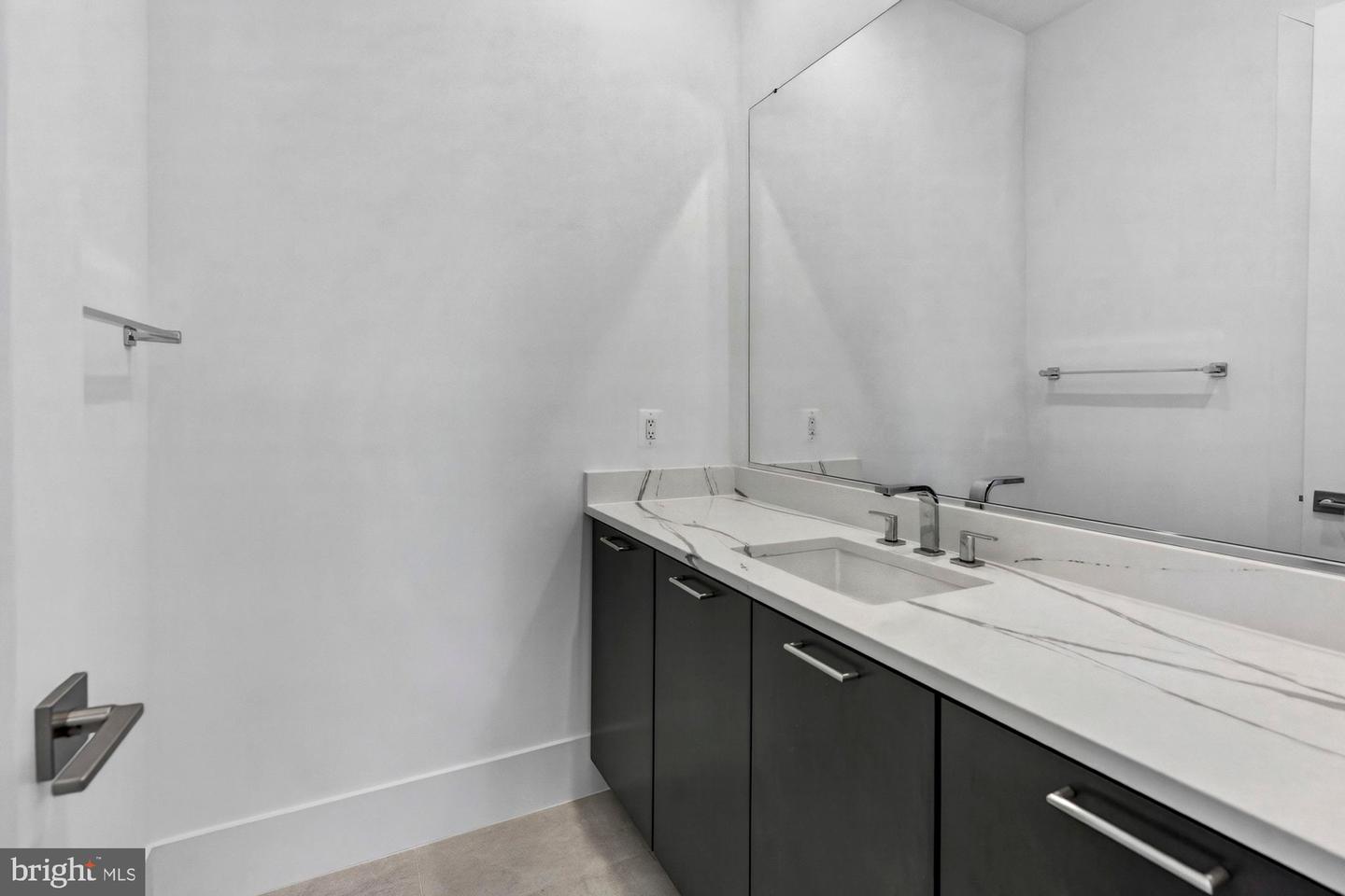 1221 RILEY PRESERVE CT, GREAT FALLS, Virginia 22066, 5 Bedrooms Bedrooms, ,5 BathroomsBathrooms,Residential,For sale,1221 RILEY PRESERVE CT,VAFX2291556 MLS # VAFX2291556