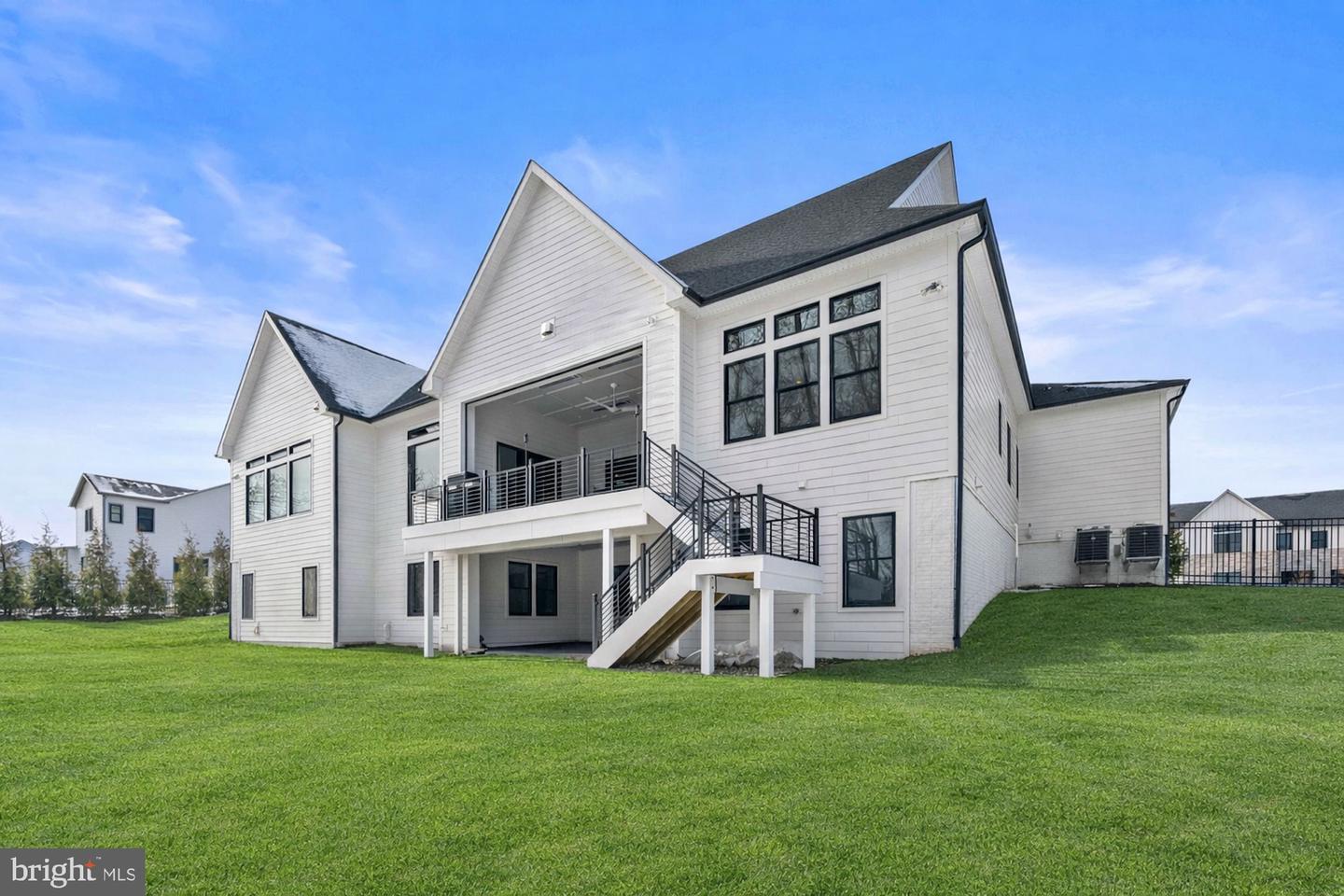 1221 RILEY PRESERVE CT, GREAT FALLS, Virginia 22066, 5 Bedrooms Bedrooms, ,5 BathroomsBathrooms,Residential,For sale,1221 RILEY PRESERVE CT,VAFX2291556 MLS # VAFX2291556