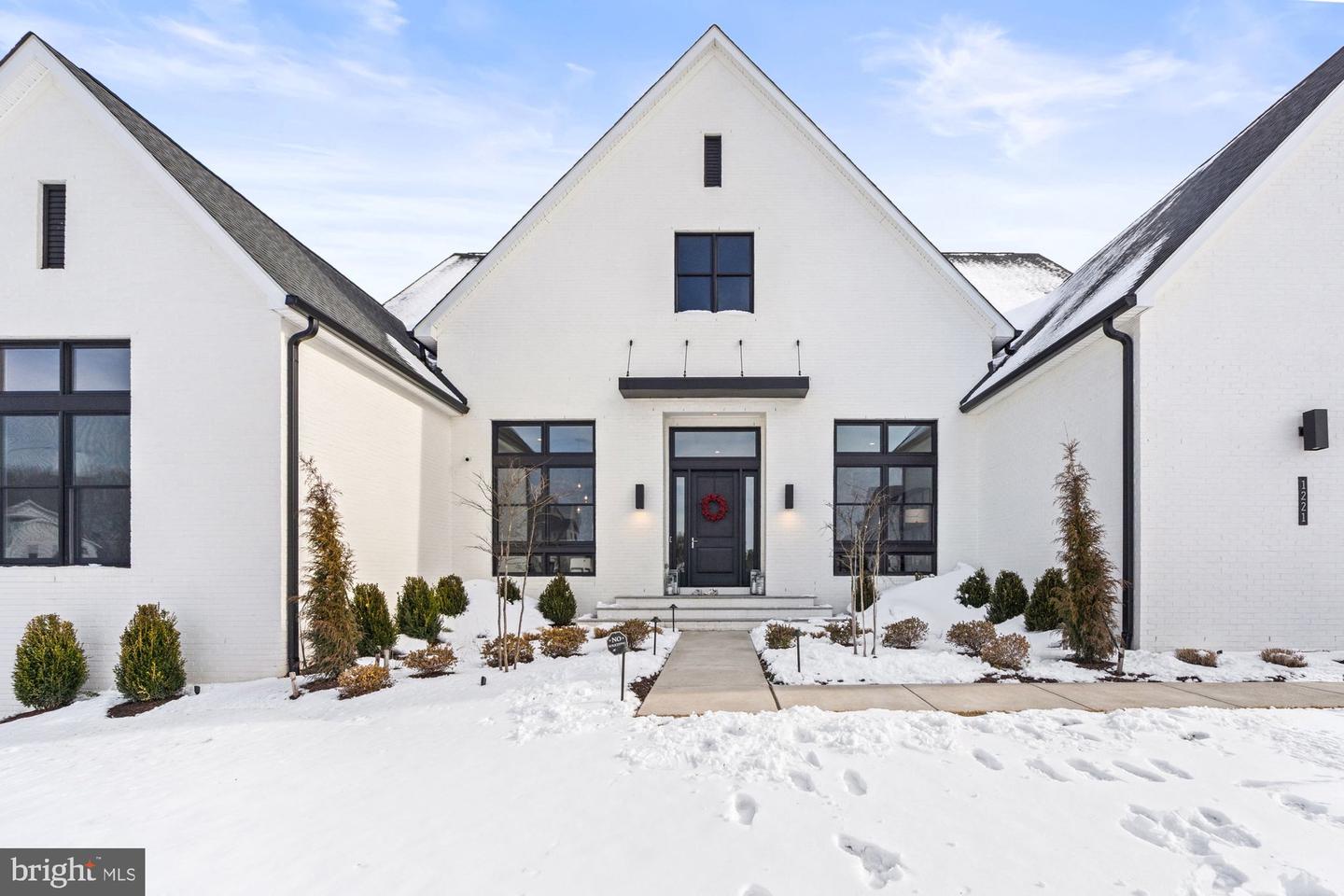 1221 RILEY PRESERVE CT, GREAT FALLS, Virginia 22066, 5 Bedrooms Bedrooms, ,5 BathroomsBathrooms,Residential,For sale,1221 RILEY PRESERVE CT,VAFX2291556 MLS # VAFX2291556