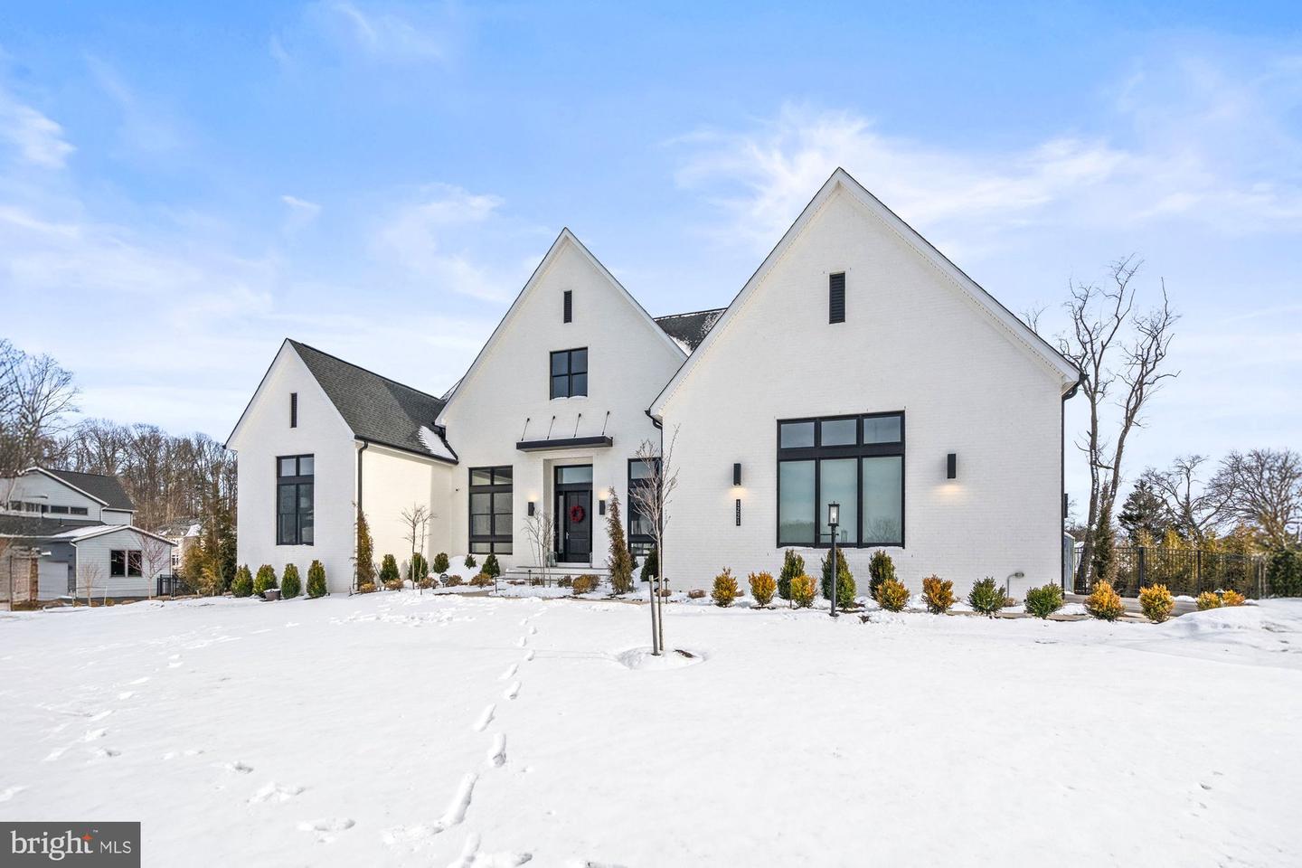 1221 RILEY PRESERVE CT, GREAT FALLS, Virginia 22066, 5 Bedrooms Bedrooms, ,5 BathroomsBathrooms,Residential,For sale,1221 RILEY PRESERVE CT,VAFX2291556 MLS # VAFX2291556