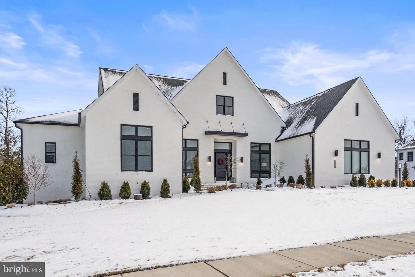 1221 RILEY PRESERVE CT, GREAT FALLS, Virginia 22066, 5 Bedrooms Bedrooms, ,5 BathroomsBathrooms,Residential,For sale,1221 RILEY PRESERVE CT,VAFX2291556 MLS # VAFX2291556