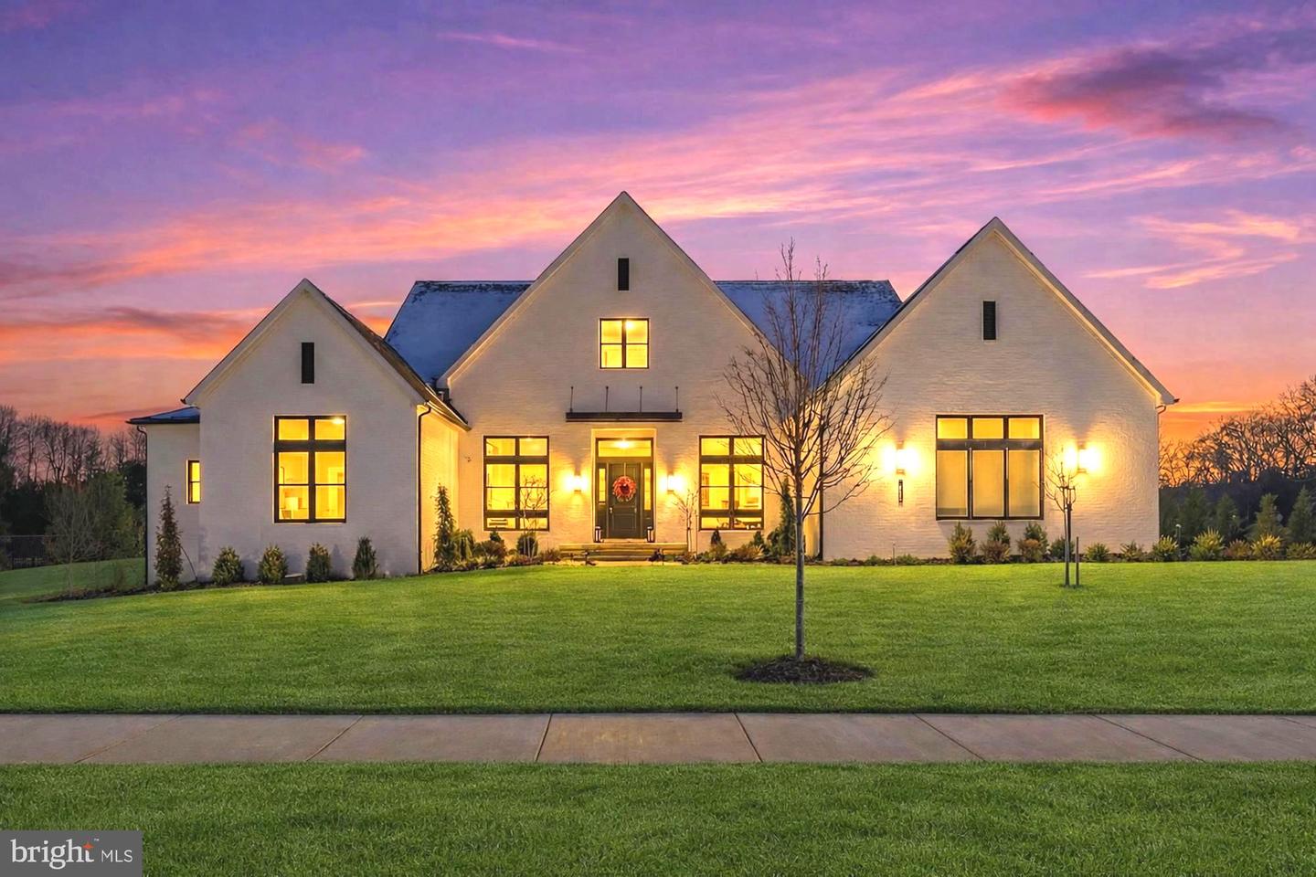 1221 RILEY PRESERVE CT, GREAT FALLS, Virginia 22066, 5 Bedrooms Bedrooms, ,5 BathroomsBathrooms,Residential,For sale,1221 RILEY PRESERVE CT,VAFX2291556 MLS # VAFX2291556