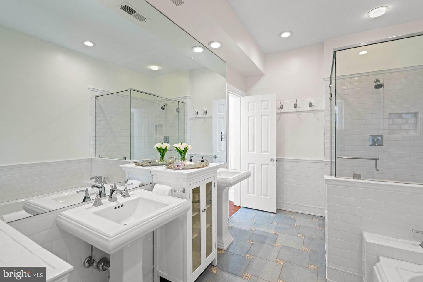 2325 PORTER ST NW, WASHINGTON, District Of Columbia 20008, 5 Bedrooms Bedrooms, ,5 BathroomsBathrooms,Residential,For sale,2325 PORTER ST NW,DCDC2246732 MLS # DCDC2246732