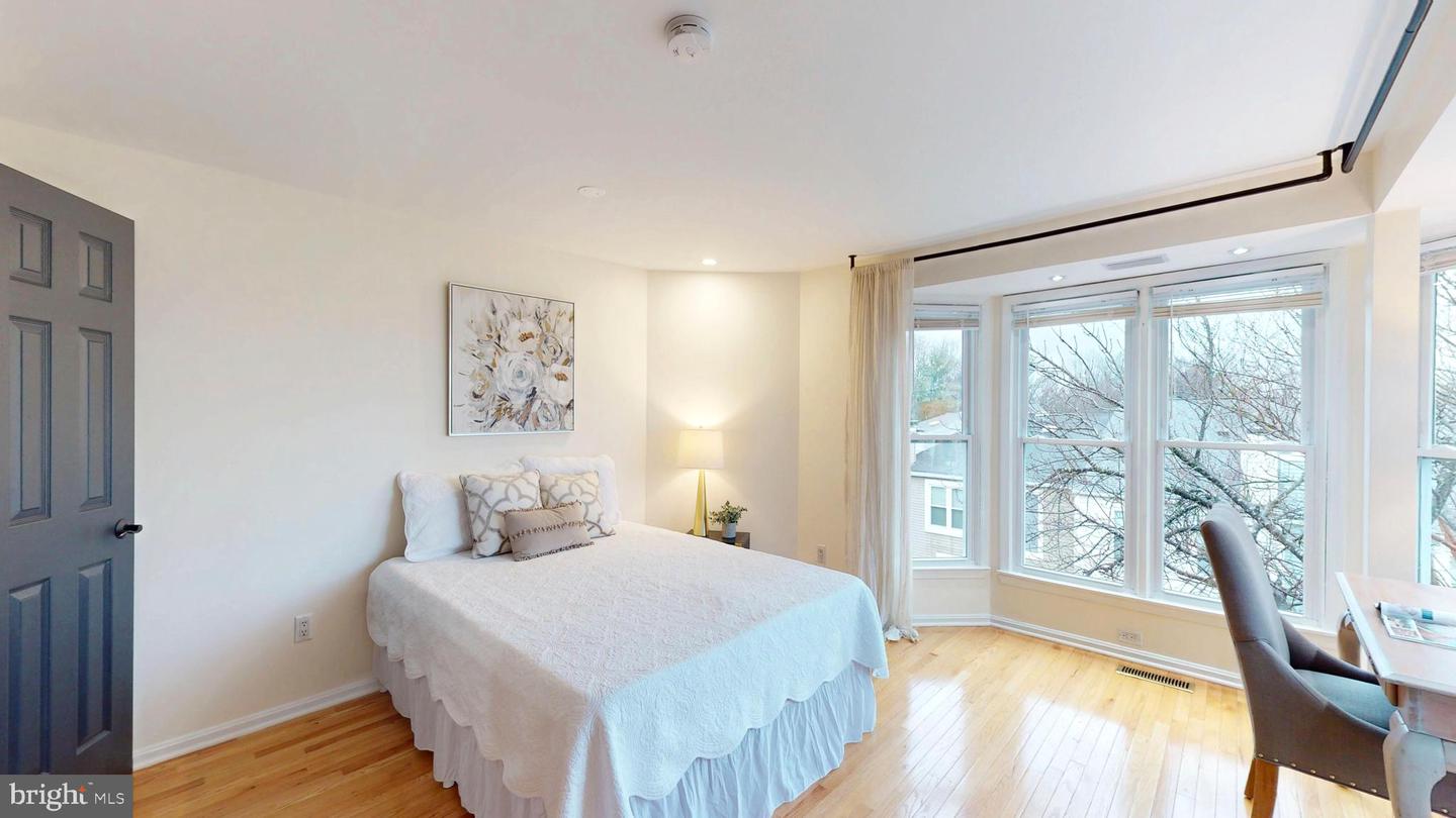 1771 WHISPERHILL DR, RESTON, Virginia 20194, 3 Bedrooms Bedrooms, 6 Rooms Rooms,2 BathroomsBathrooms,Residential,For sale,1771 WHISPERHILL DR,VAFX2291638 MLS # VAFX2291638