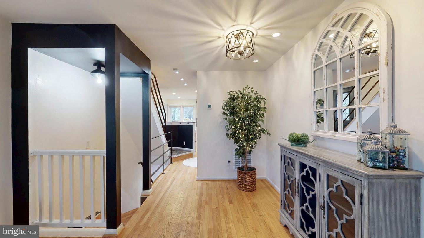 1771 WHISPERHILL DR, RESTON, Virginia 20194, 3 Bedrooms Bedrooms, 6 Rooms Rooms,2 BathroomsBathrooms,Residential,For sale,1771 WHISPERHILL DR,VAFX2291638 MLS # VAFX2291638