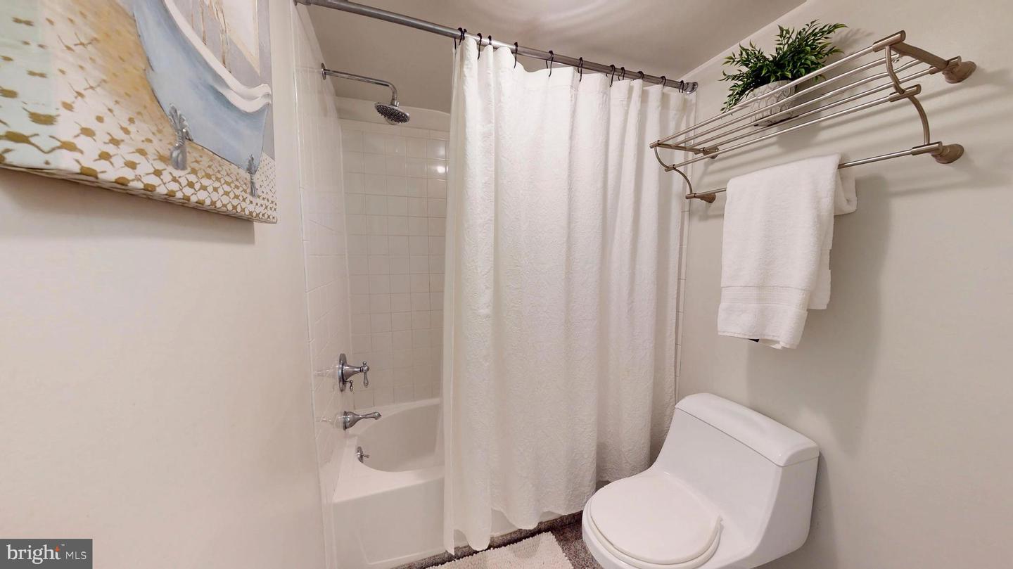 1771 WHISPERHILL DR, RESTON, Virginia 20194, 3 Bedrooms Bedrooms, 6 Rooms Rooms,2 BathroomsBathrooms,Residential,For sale,1771 WHISPERHILL DR,VAFX2291638 MLS # VAFX2291638