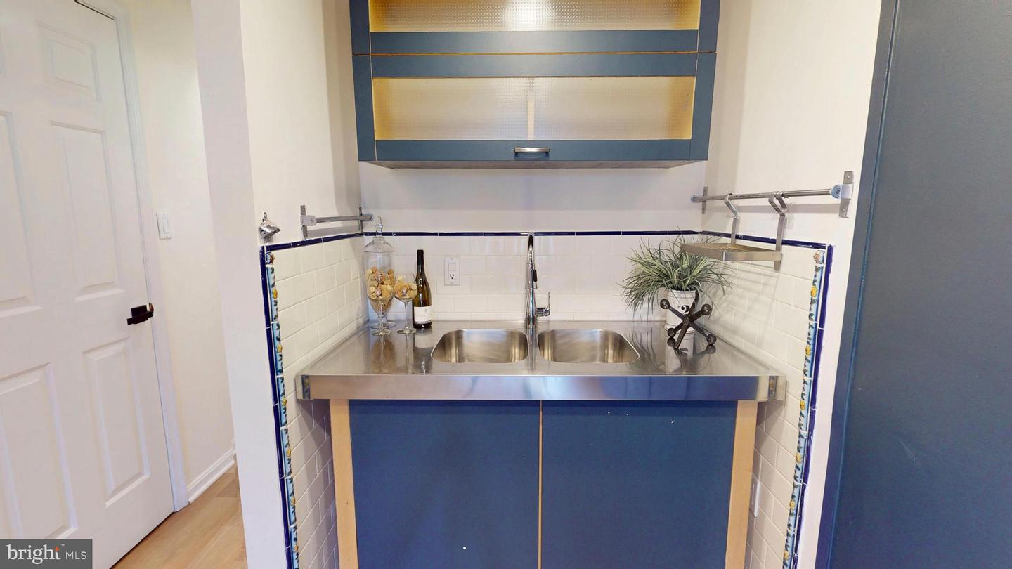 1771 WHISPERHILL DR, RESTON, Virginia 20194, 3 Bedrooms Bedrooms, 6 Rooms Rooms,2 BathroomsBathrooms,Residential,For sale,1771 WHISPERHILL DR,VAFX2291638 MLS # VAFX2291638