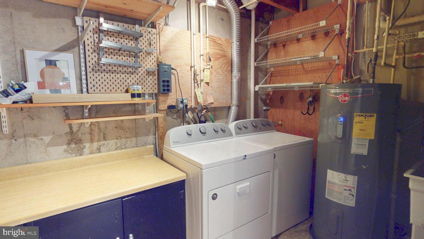 1771 WHISPERHILL DR, RESTON, Virginia 20194, 3 Bedrooms Bedrooms, 6 Rooms Rooms,2 BathroomsBathrooms,Residential,For sale,1771 WHISPERHILL DR,VAFX2291638 MLS # VAFX2291638