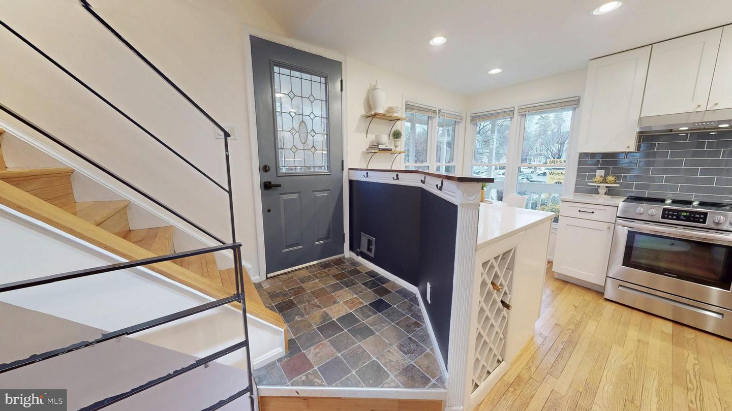 1771 WHISPERHILL DR, RESTON, Virginia 20194, 3 Bedrooms Bedrooms, 6 Rooms Rooms,2 BathroomsBathrooms,Residential,For sale,1771 WHISPERHILL DR,VAFX2291638 MLS # VAFX2291638