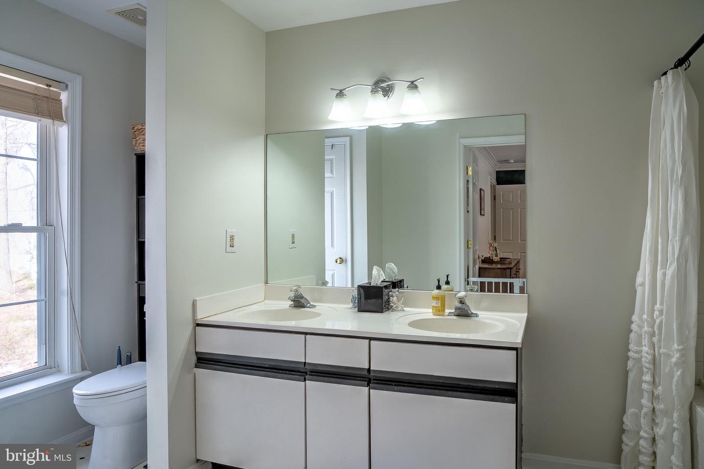 10624 CHESTERWOOD DR, SPOTSYLVANIA, Virginia 22553, 3 Bedrooms Bedrooms, ,2 BathroomsBathrooms,Residential,For sale,10624 CHESTERWOOD DR,VASP2039370 MLS # VASP2039370