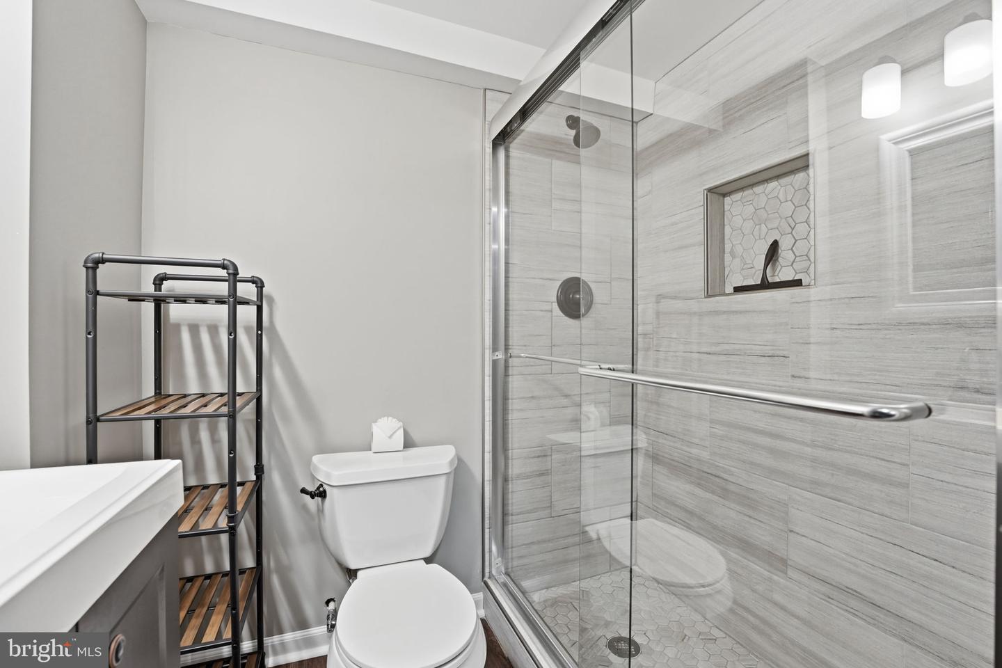 413 APPLETREE DR NE, LEESBURG, Virginia 20176, 4 Bedrooms Bedrooms, ,3 BathroomsBathrooms,Residential,For sale,413 APPLETREE DR NE,VALO2116184 MLS # VALO2116184