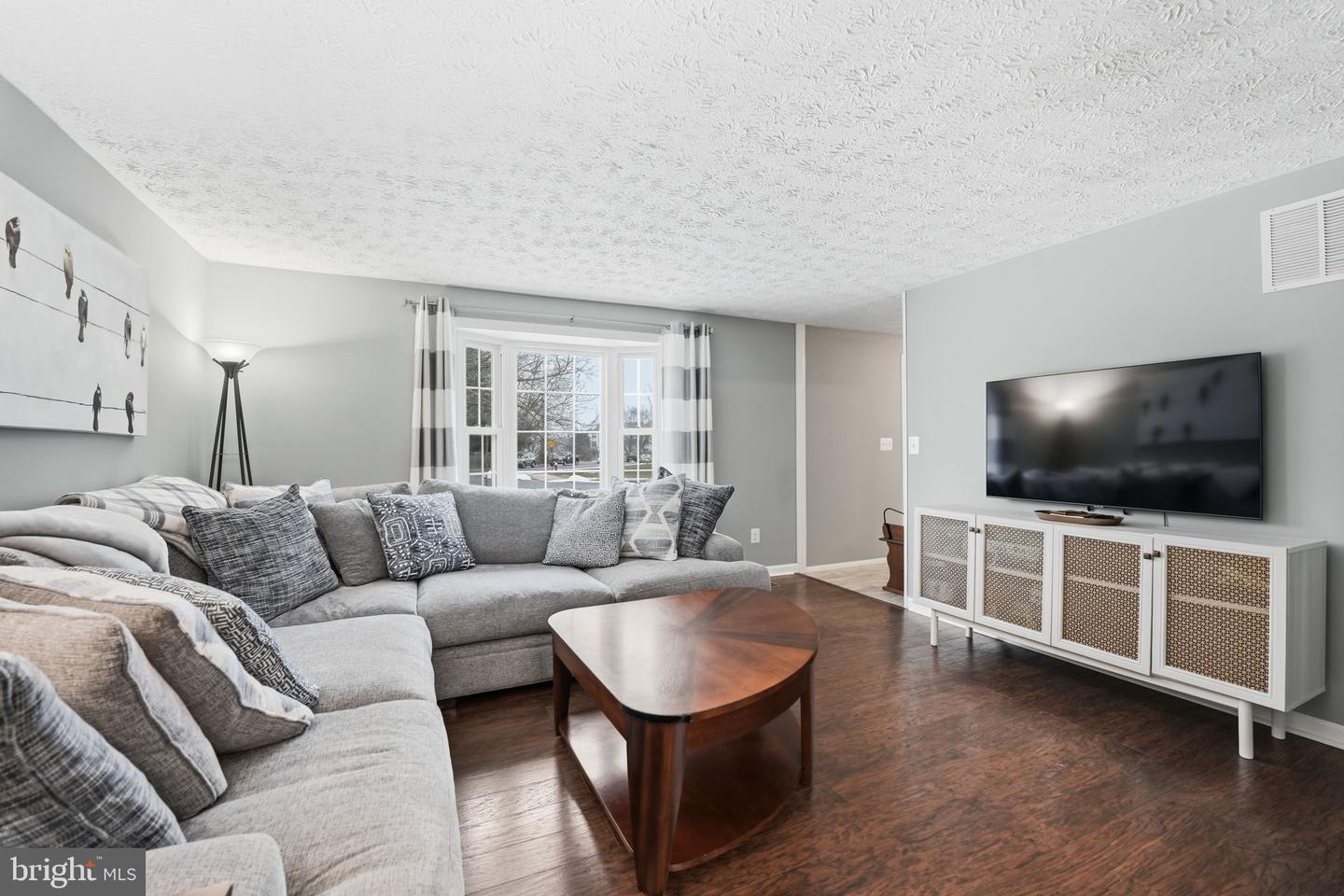 413 APPLETREE DR NE, LEESBURG, Virginia 20176, 4 Bedrooms Bedrooms, ,3 BathroomsBathrooms,Residential,For sale,413 APPLETREE DR NE,VALO2116184 MLS # VALO2116184