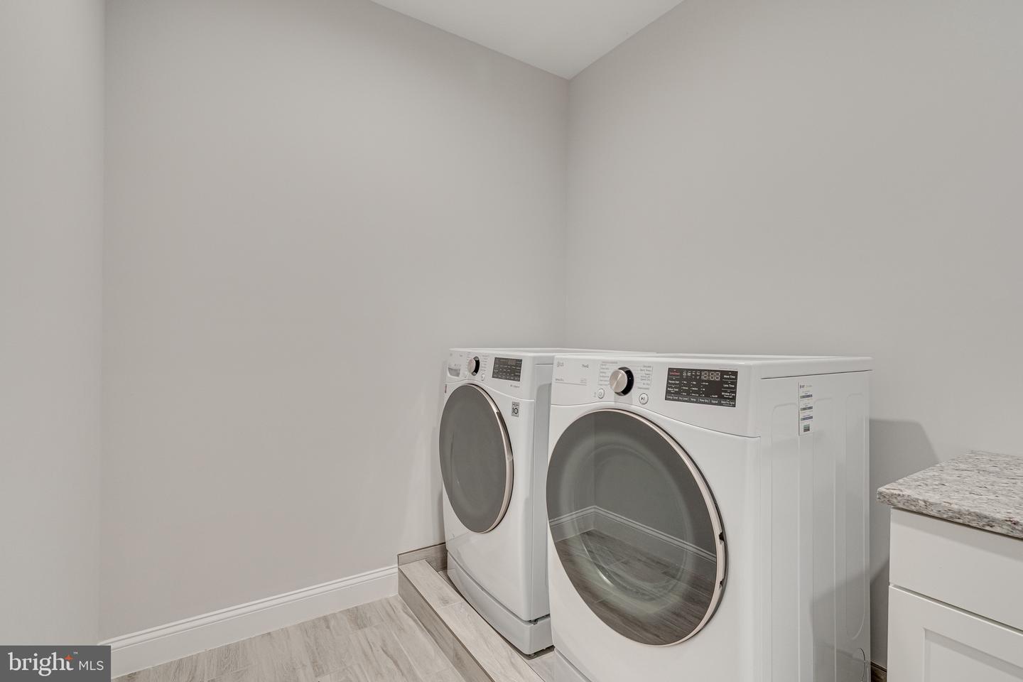 6501 DIVINE ST, MCLEAN, Virginia 22101, 7 Bedrooms Bedrooms, ,6 BathroomsBathrooms,Residential,For sale,6501 DIVINE ST,VAFX2291706 MLS # VAFX2291706