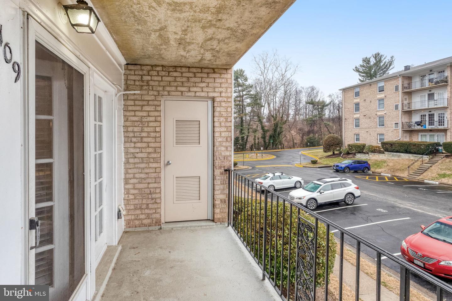 12715 GORDON BLVD #109, WOODBRIDGE, Virginia 22192, 2 Bedrooms Bedrooms, ,2 BathroomsBathrooms,Residential,For sale,12715 GORDON BLVD #109,VAPW2112796 MLS # VAPW2112796