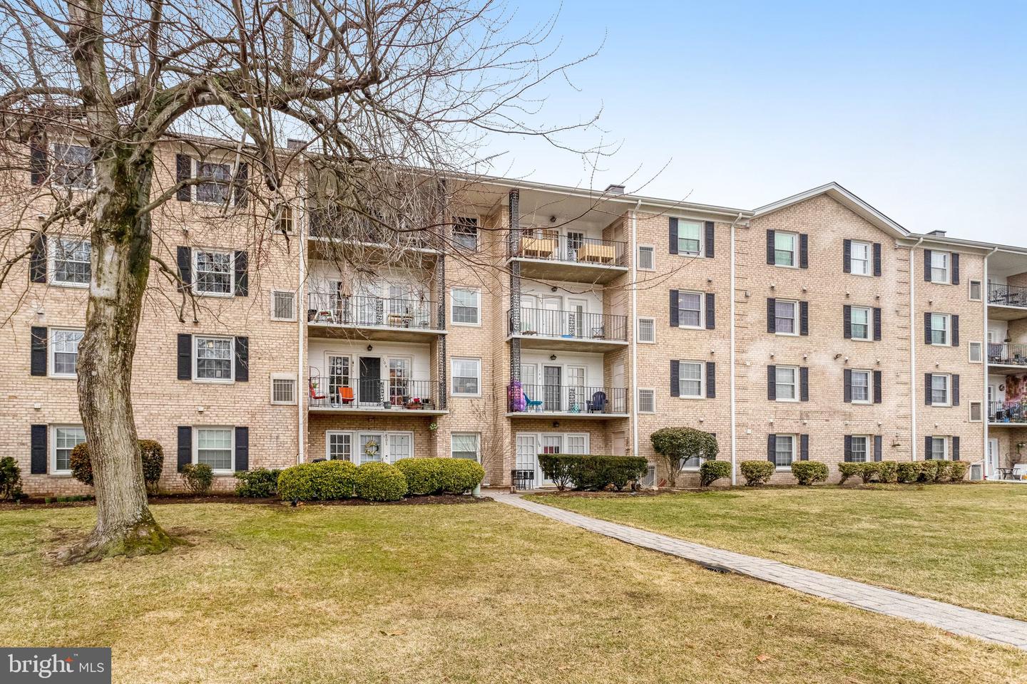 12715 GORDON BLVD #109, WOODBRIDGE, Virginia 22192, 2 Bedrooms Bedrooms, ,2 BathroomsBathrooms,Residential,For sale,12715 GORDON BLVD #109,VAPW2112796 MLS # VAPW2112796