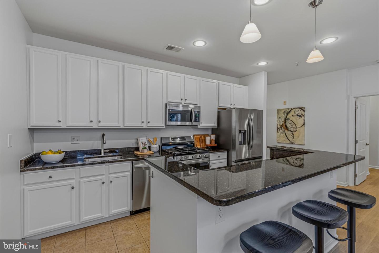 2665 PROSPERITY AVE #104, FAIRFAX, Virginia 22031, 1 Bedroom Bedrooms, 6 Rooms Rooms,1 BathroomBathrooms,Residential,For sale,2665 PROSPERITY AVE #104,VAFX2291830 MLS # VAFX2291830