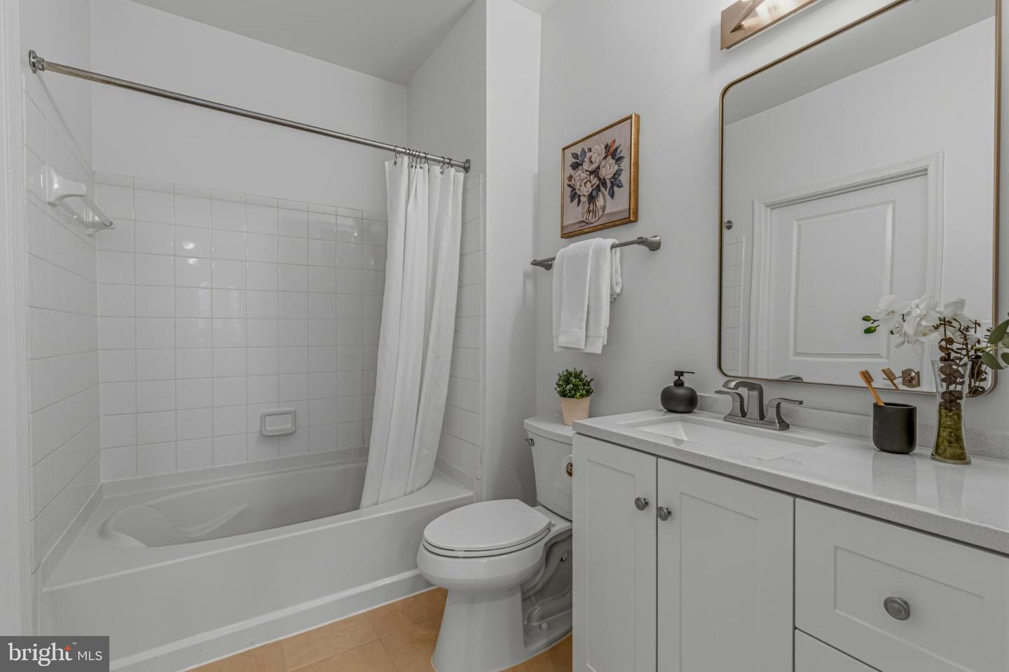 2665 PROSPERITY AVE #104, FAIRFAX, Virginia 22031, 1 Bedroom Bedrooms, 6 Rooms Rooms,1 BathroomBathrooms,Residential,For sale,2665 PROSPERITY AVE #104,VAFX2291830 MLS # VAFX2291830