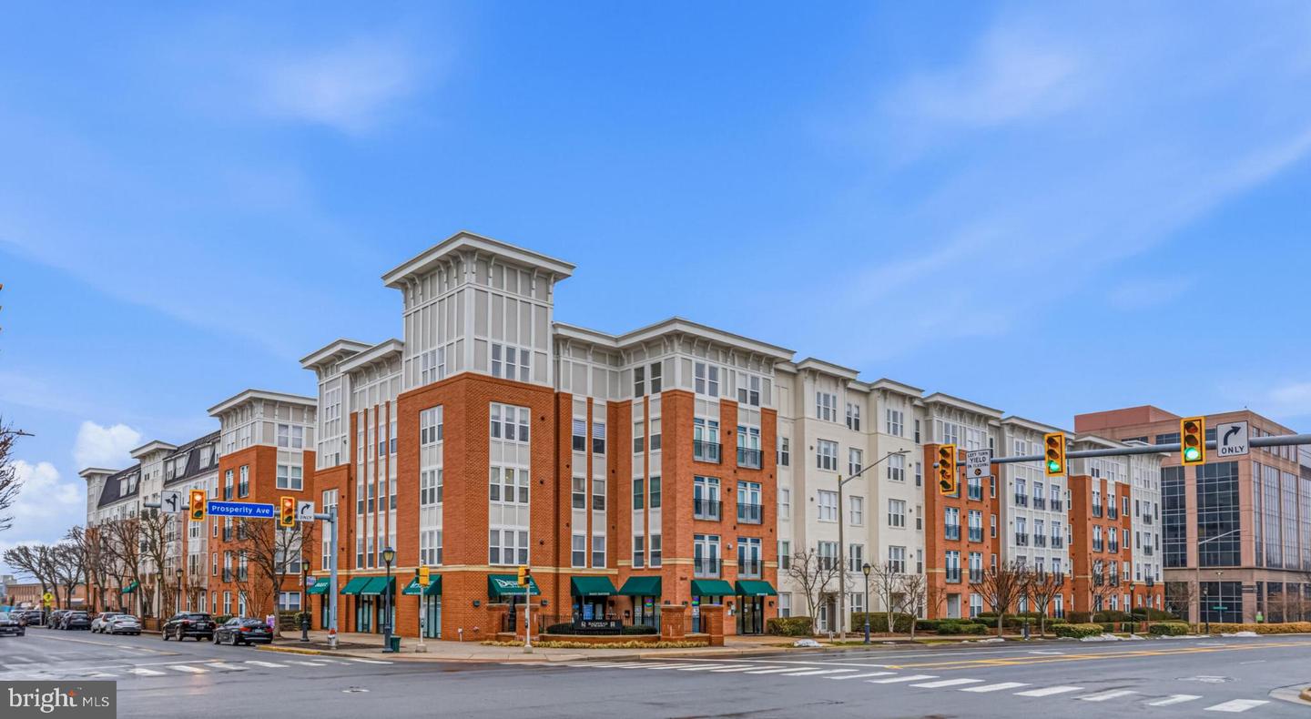 2665 PROSPERITY AVE #104, FAIRFAX, Virginia 22031, 1 Bedroom Bedrooms, 6 Rooms Rooms,1 BathroomBathrooms,Residential,For sale,2665 PROSPERITY AVE #104,VAFX2291830 MLS # VAFX2291830