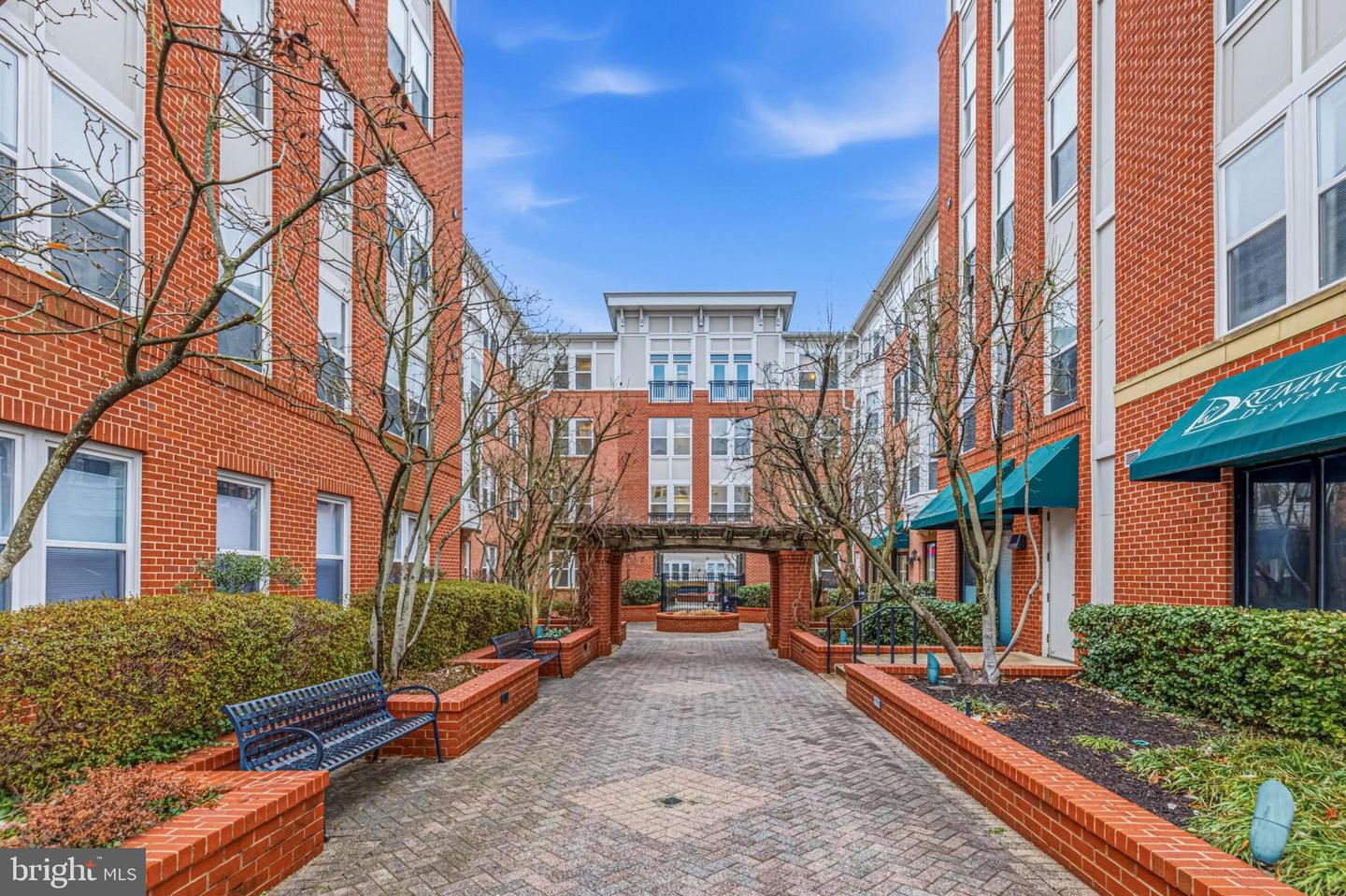 2665 PROSPERITY AVE #104, FAIRFAX, Virginia 22031, 1 Bedroom Bedrooms, 6 Rooms Rooms,1 BathroomBathrooms,Residential,For sale,2665 PROSPERITY AVE #104,VAFX2291830 MLS # VAFX2291830