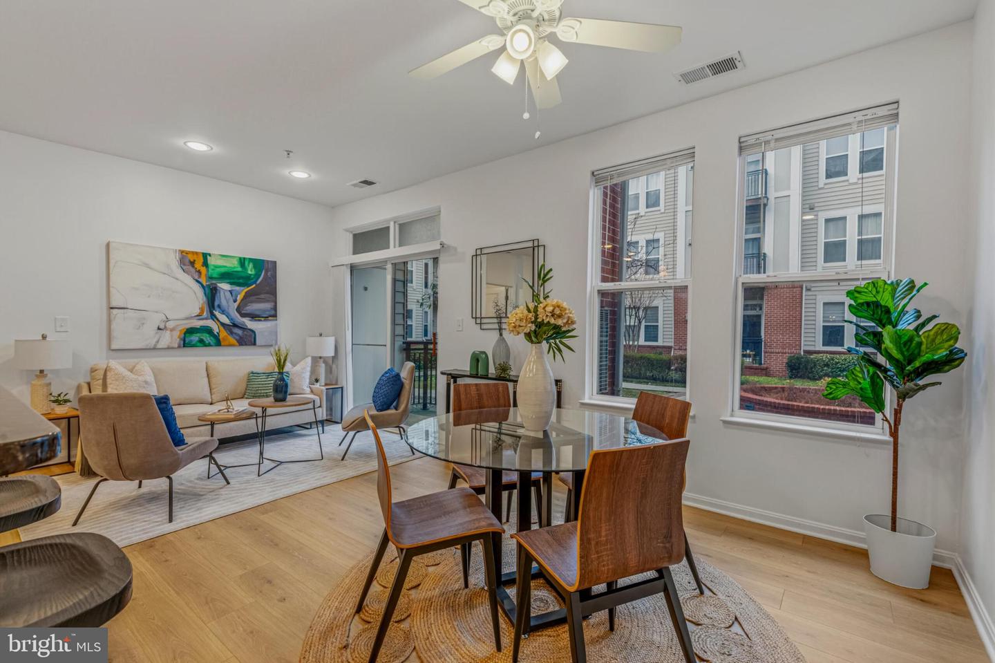 2665 PROSPERITY AVE #104, FAIRFAX, Virginia 22031, 1 Bedroom Bedrooms, 6 Rooms Rooms,1 BathroomBathrooms,Residential,For sale,2665 PROSPERITY AVE #104,VAFX2291830 MLS # VAFX2291830