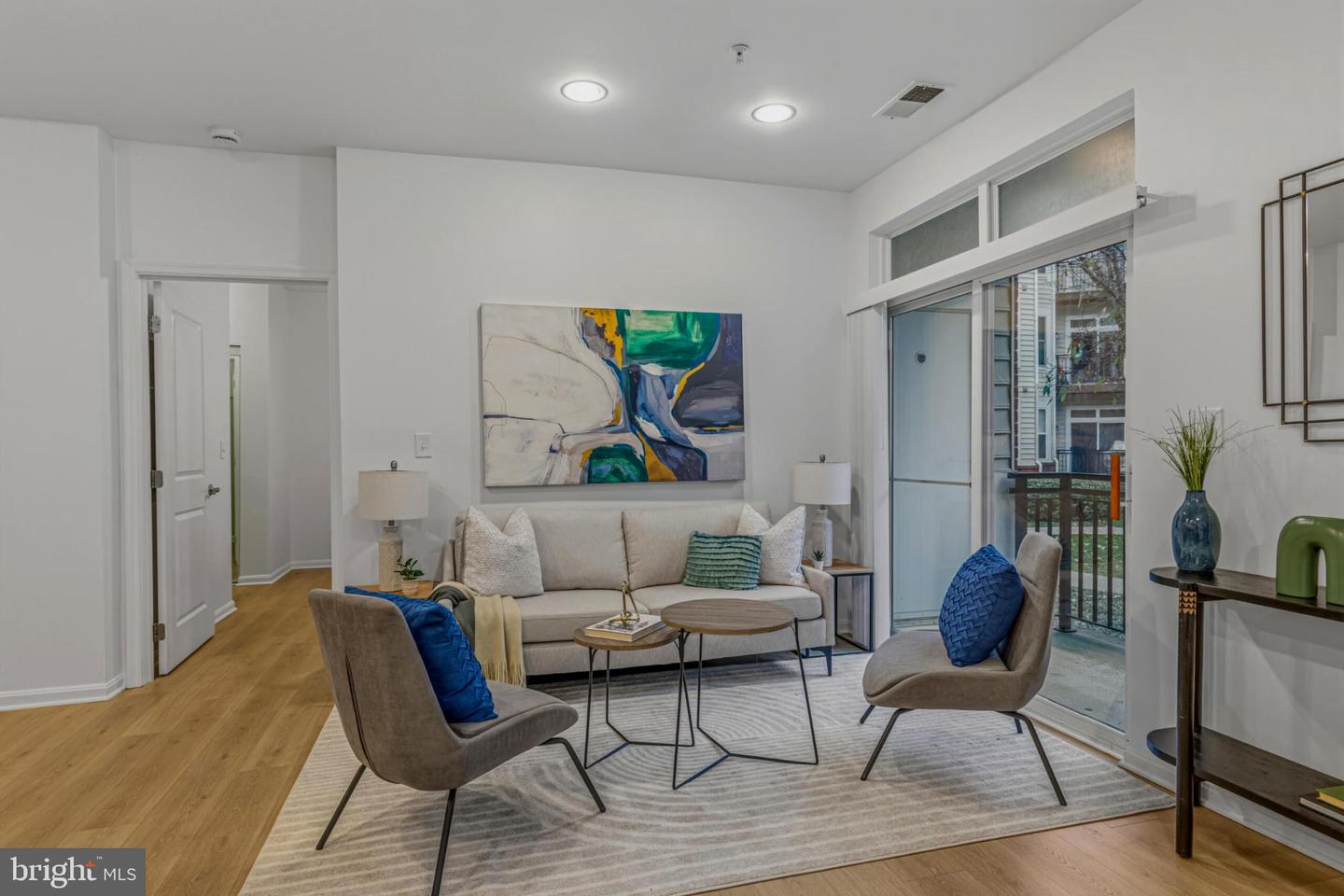 2665 PROSPERITY AVE #104, FAIRFAX, Virginia 22031, 1 Bedroom Bedrooms, 6 Rooms Rooms,1 BathroomBathrooms,Residential,For sale,2665 PROSPERITY AVE #104,VAFX2291830 MLS # VAFX2291830